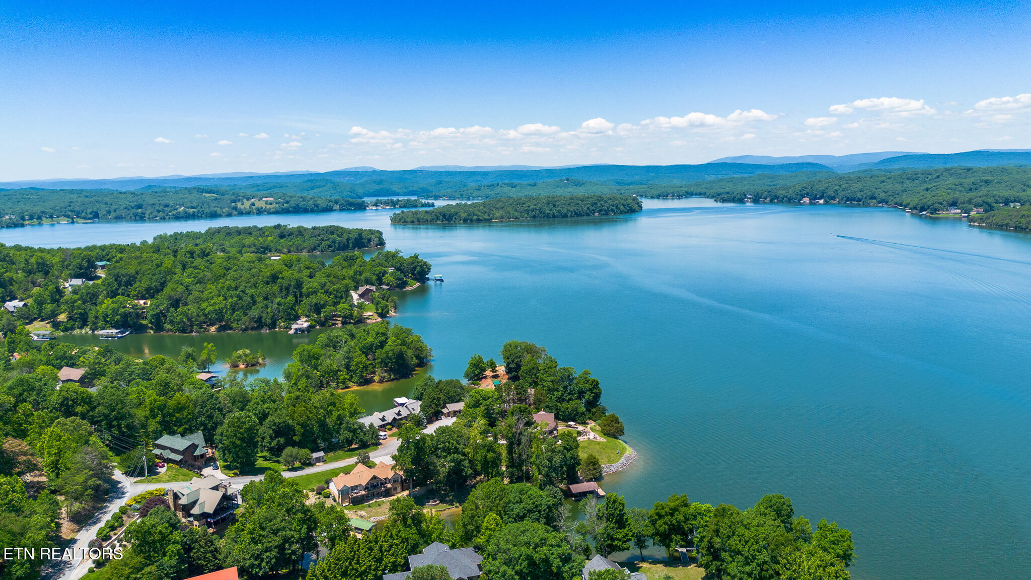 114 Chickasaw Point Ten Mile TN 37880