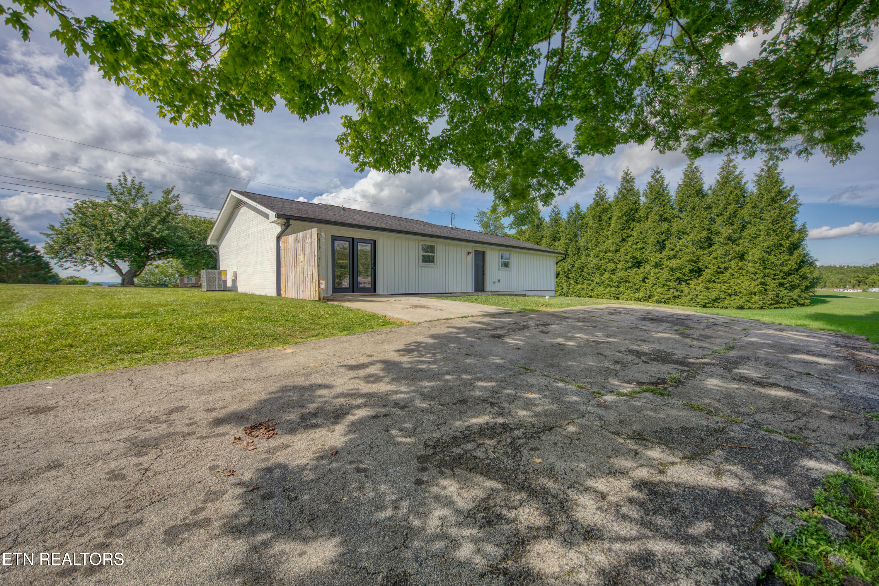 2802 Shiloh Circle Strawberry Plains TN 37871