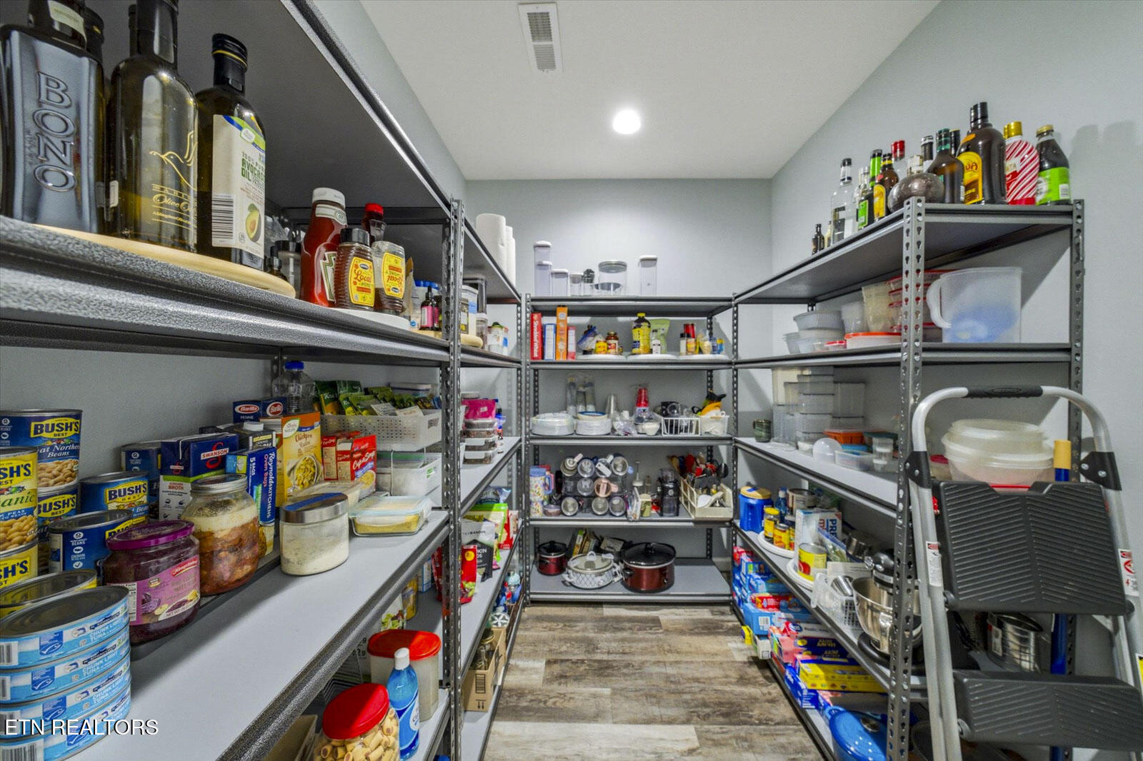 1971 Harbor Hills Dandridge TN 37725