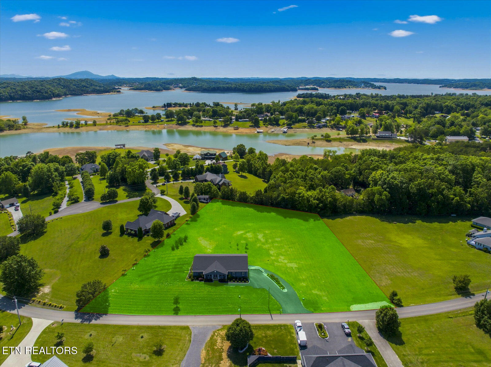 1971 Harbor Hills Dandridge TN 37725