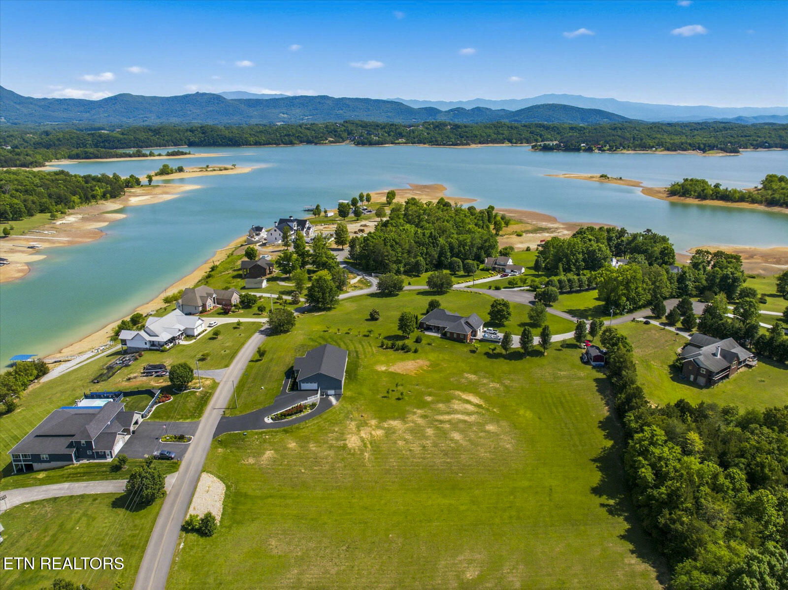1971 Harbor Hills Dandridge TN 37725