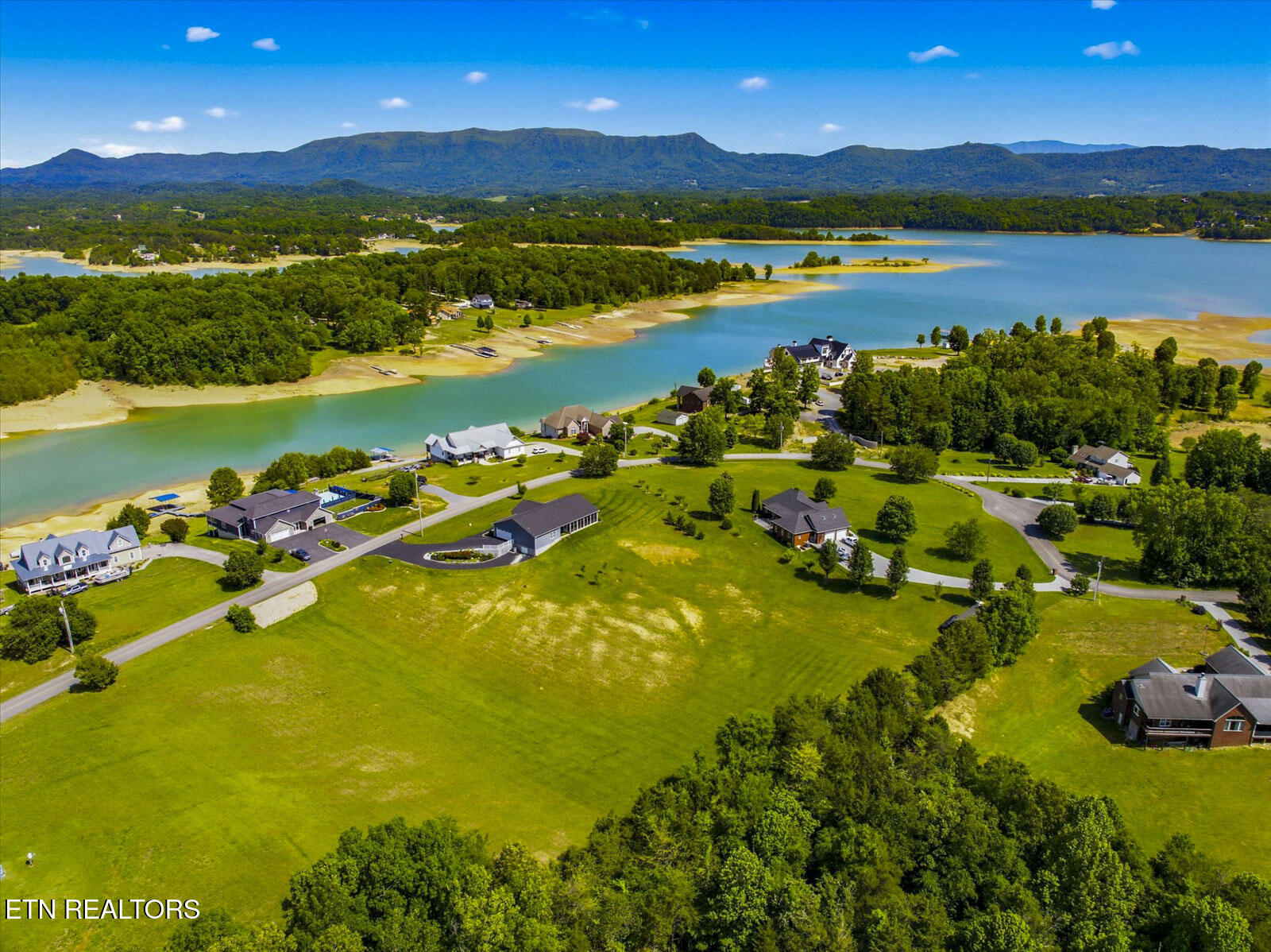 1971 Harbor Hills Dandridge TN 37725