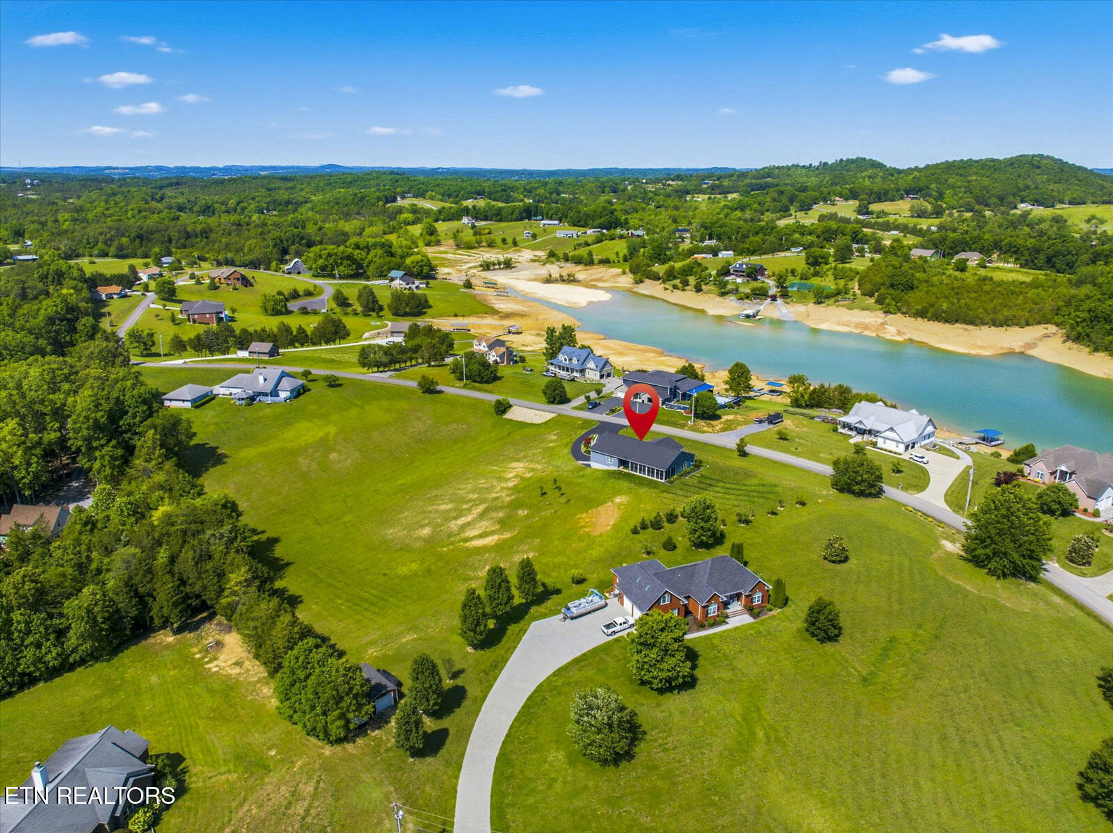 1971 Harbor Hills Dandridge TN 37725