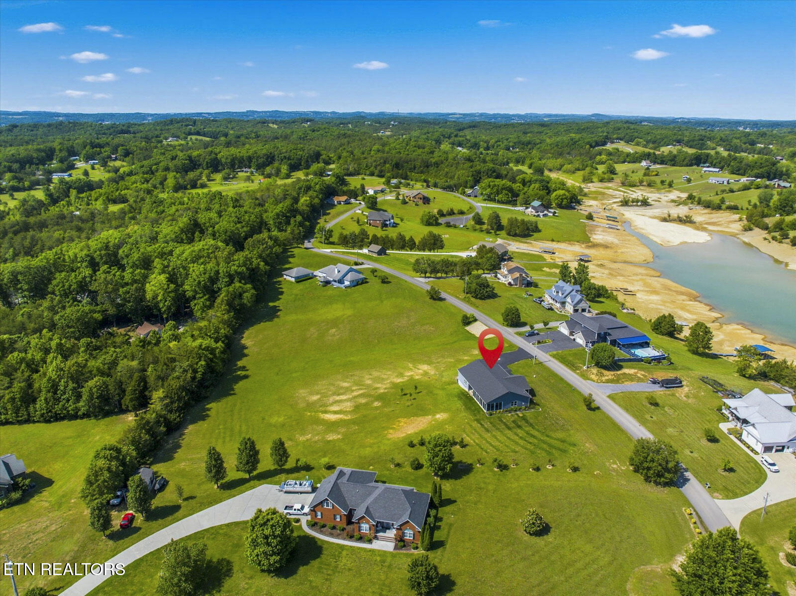 1971 Harbor Hills Dandridge TN 37725