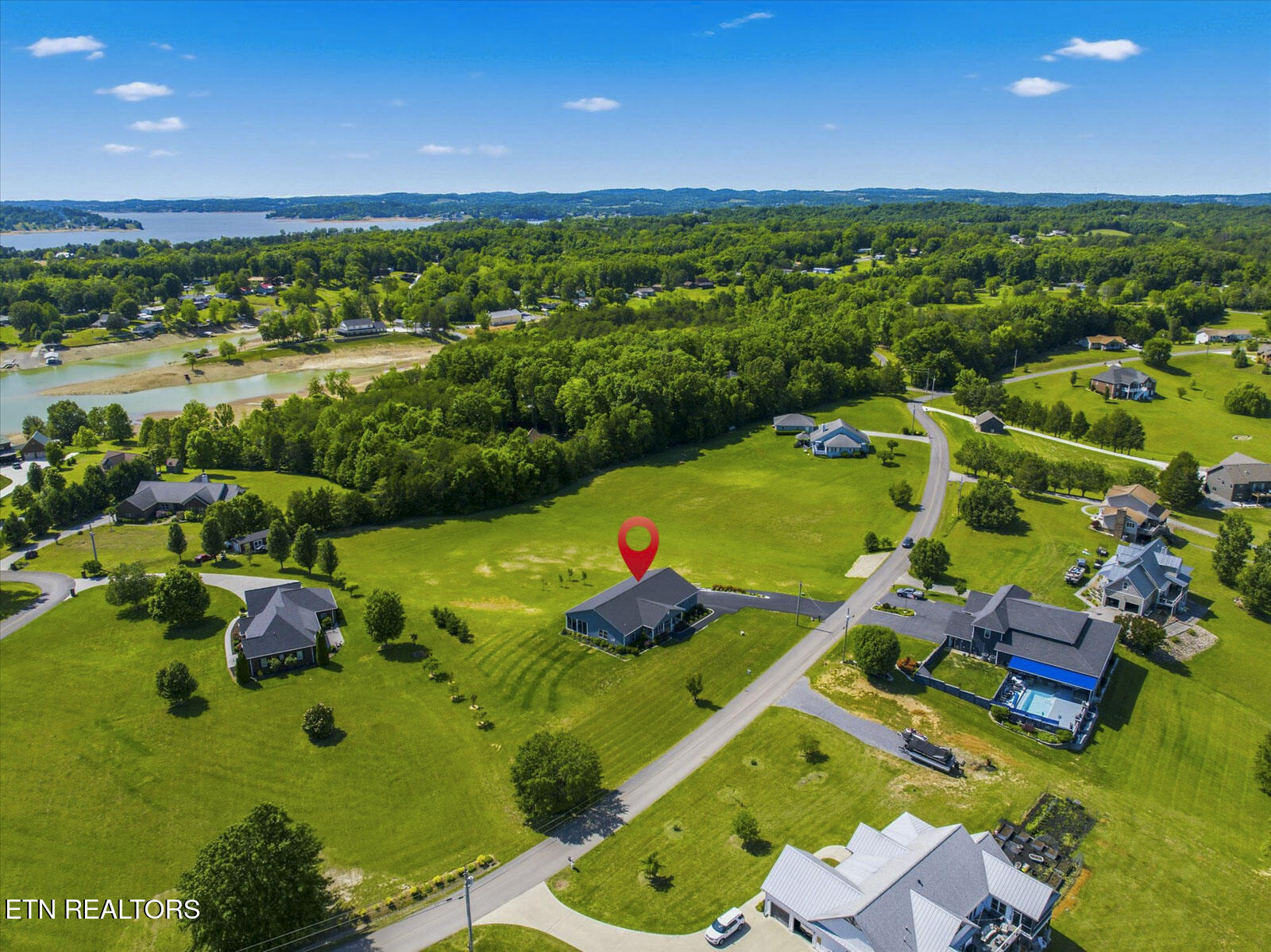 1971 Harbor Hills Dandridge TN 37725