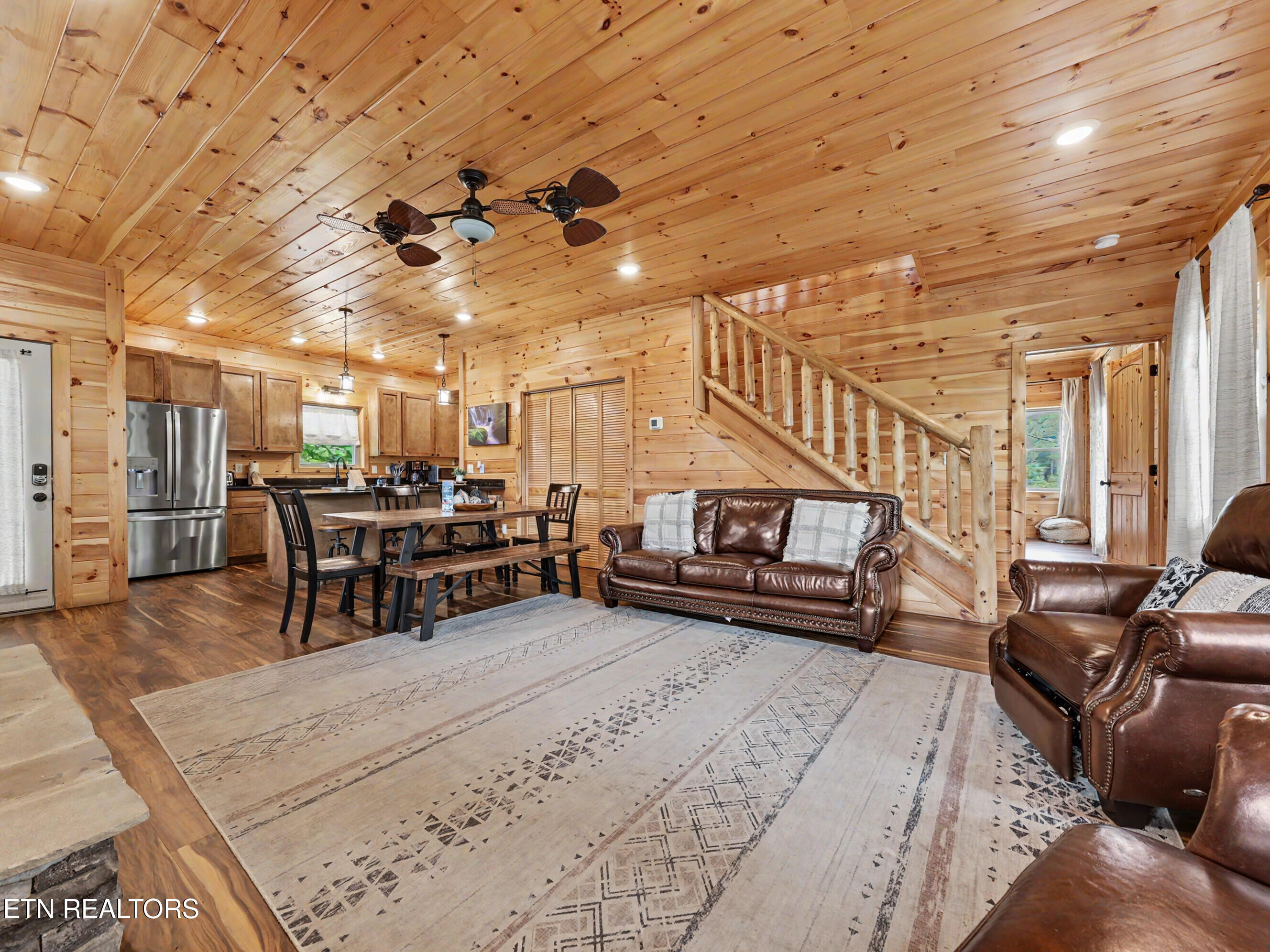 856 Crest View Drive Gatlinburg TN 37738