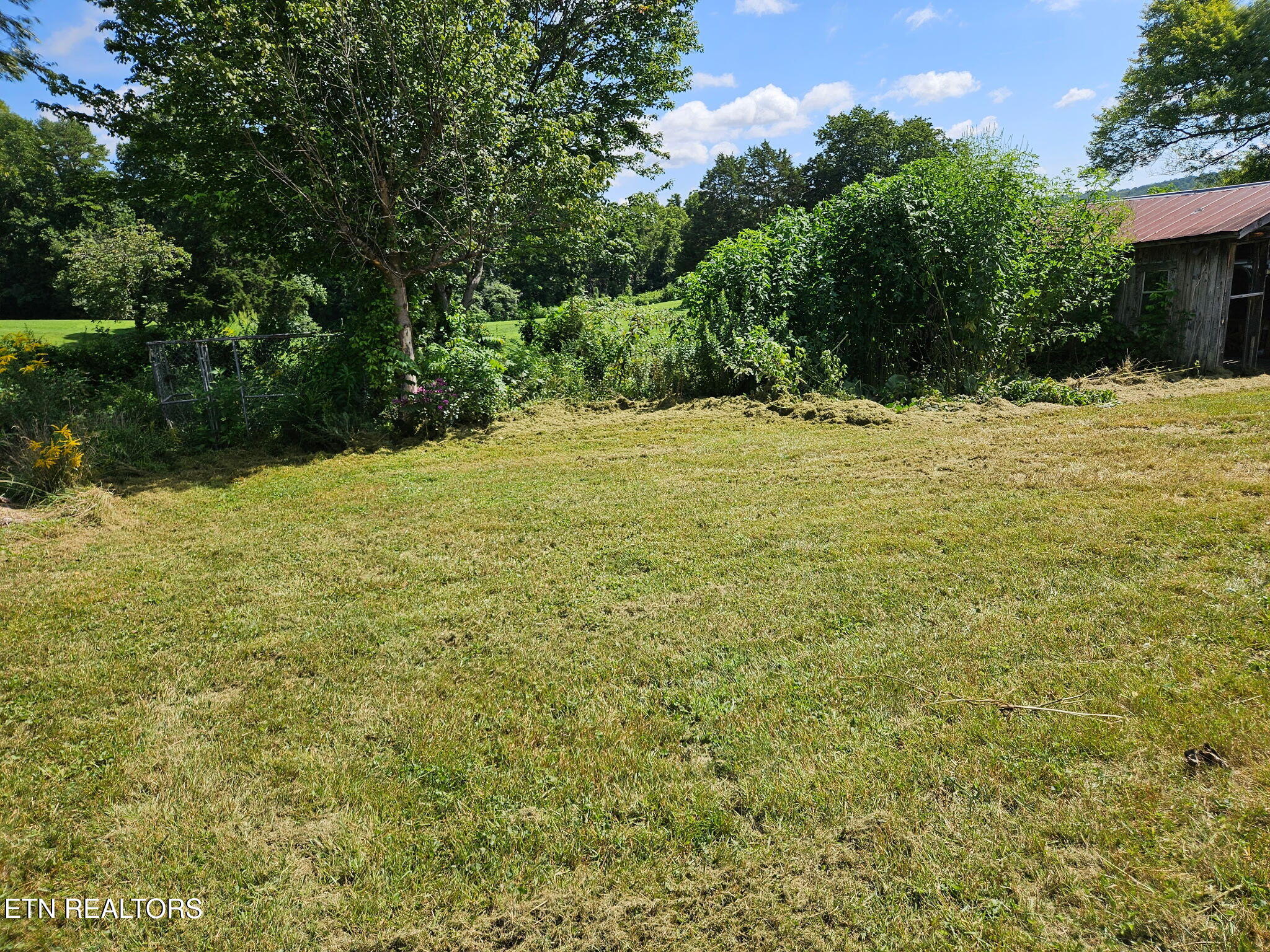 145 Crabtree Lane Caryville TN 37714