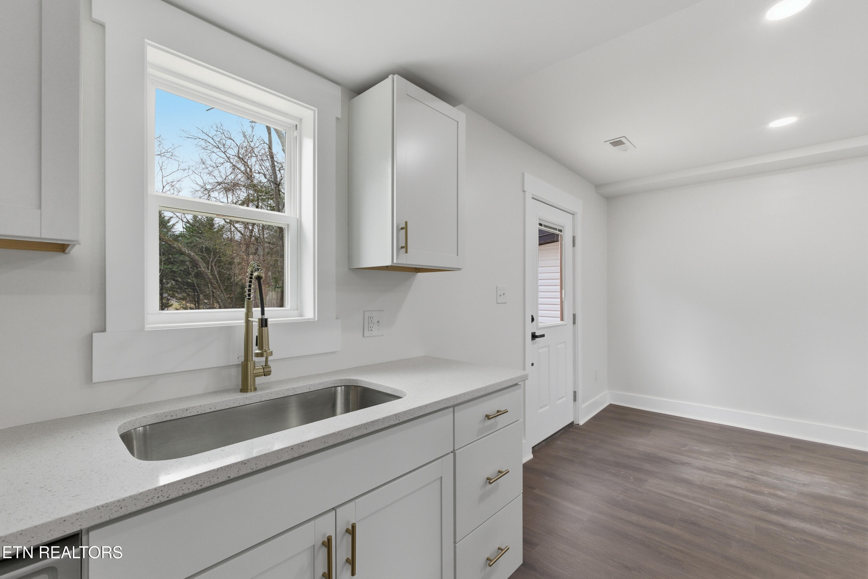 234 Bostie Maire Lane Clinton TN 37716