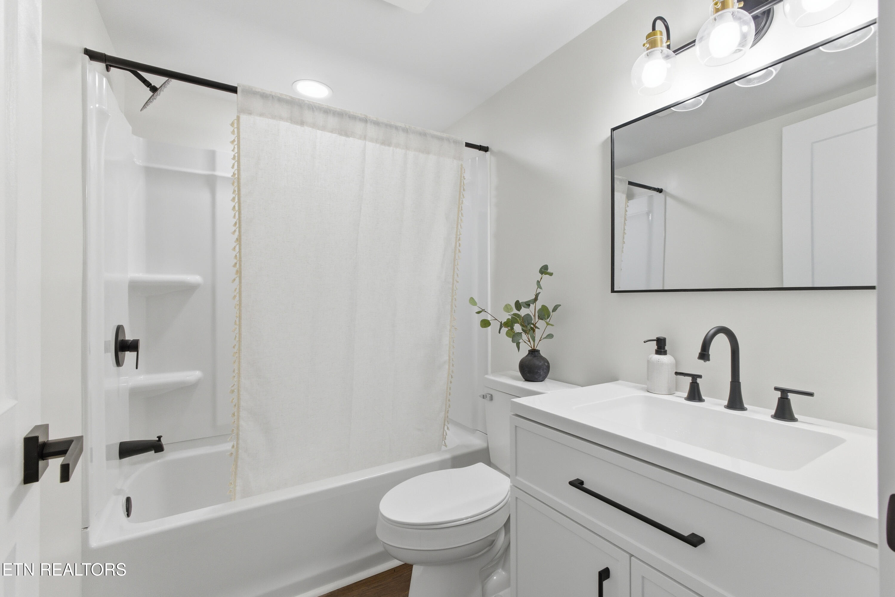 234 Bostie Maire Lane Clinton TN 37716