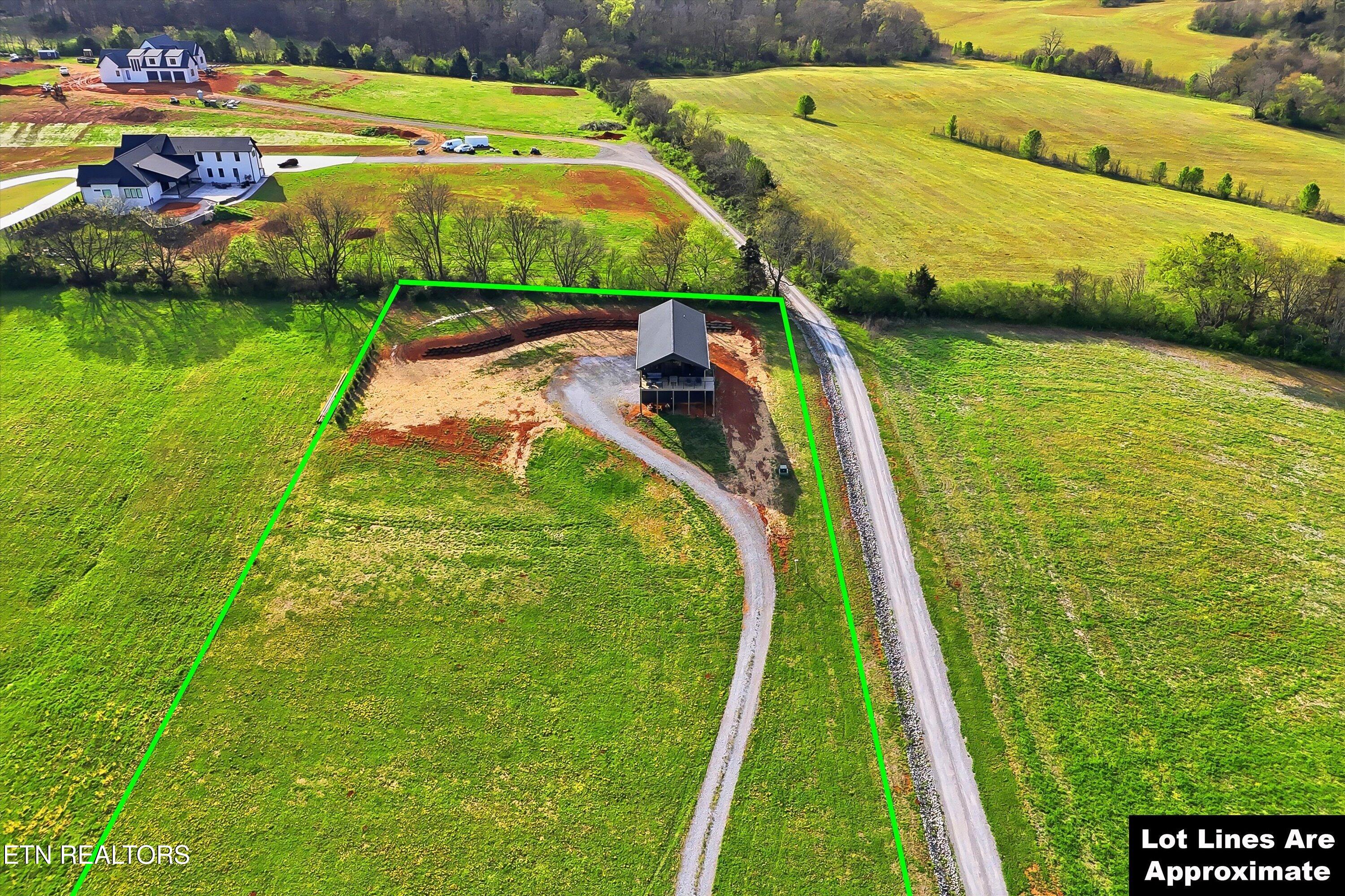 12808 Unitia Road Friendsville TN 37737
