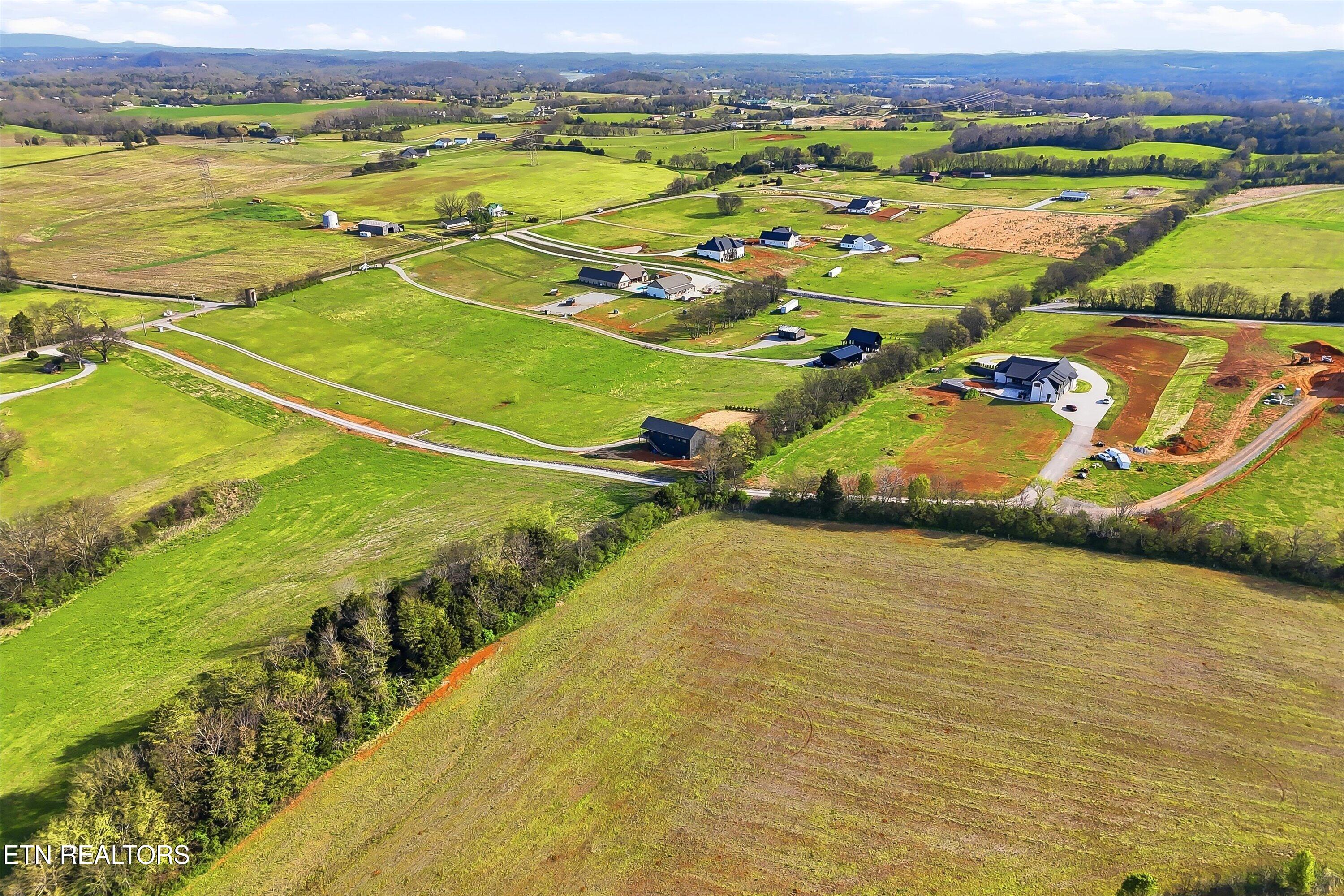 12808 Unitia Road Friendsville TN 37737