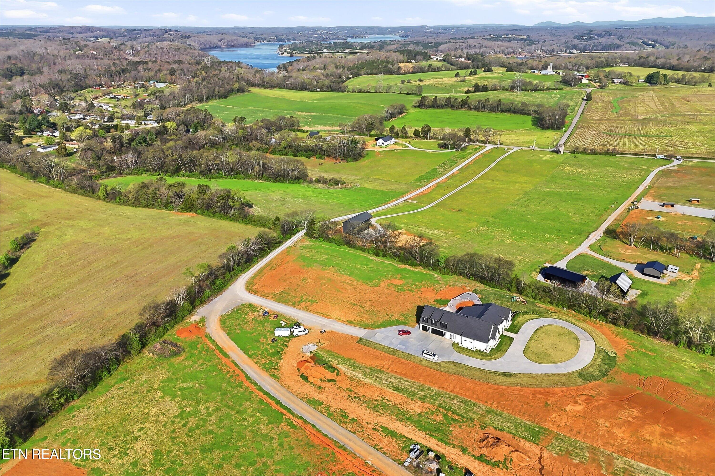 12808 Unitia Road Friendsville TN 37737