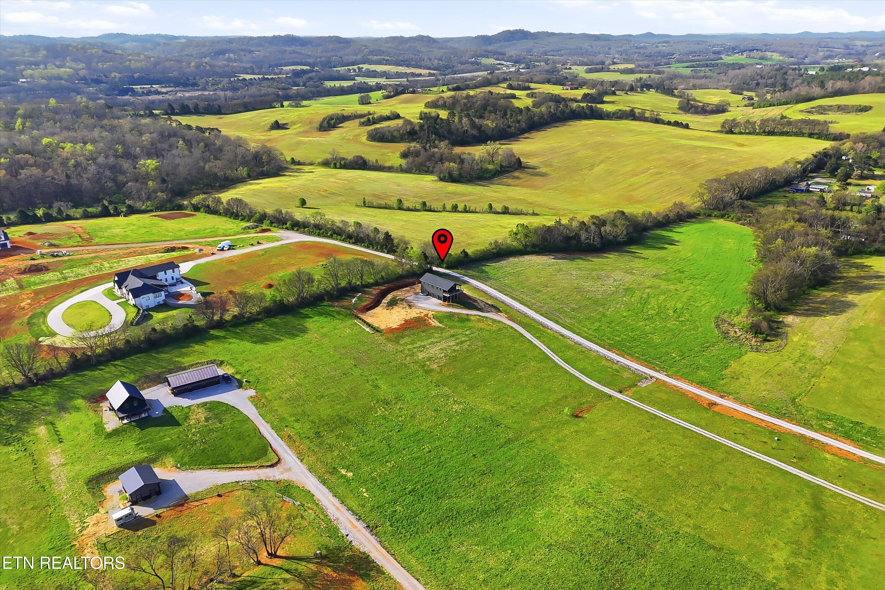 12808 Unitia Road Friendsville TN 37737