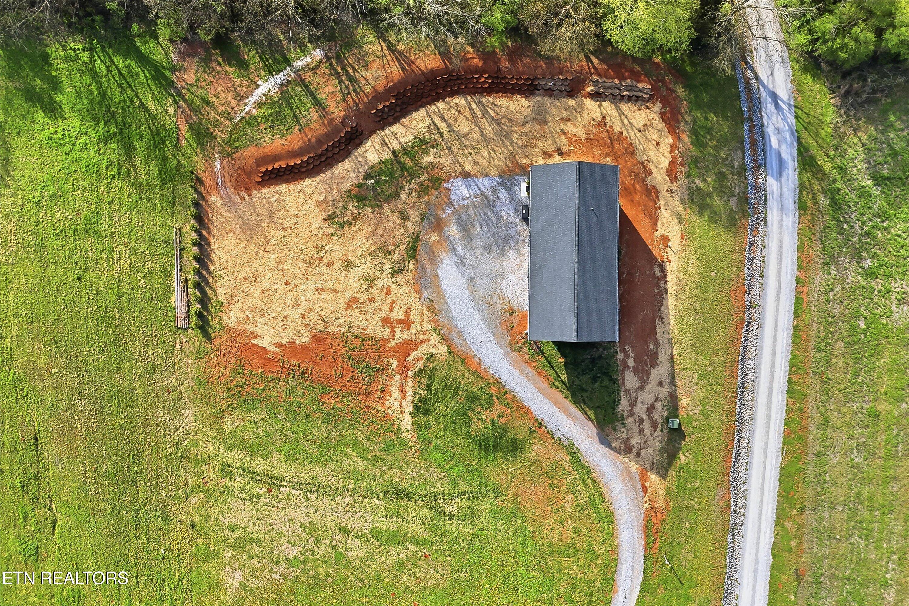 12808 Unitia Road Friendsville TN 37737