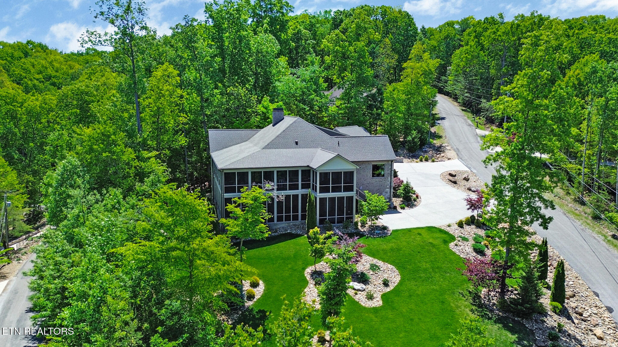 142 Pineridge Loop Crossville TN 38558