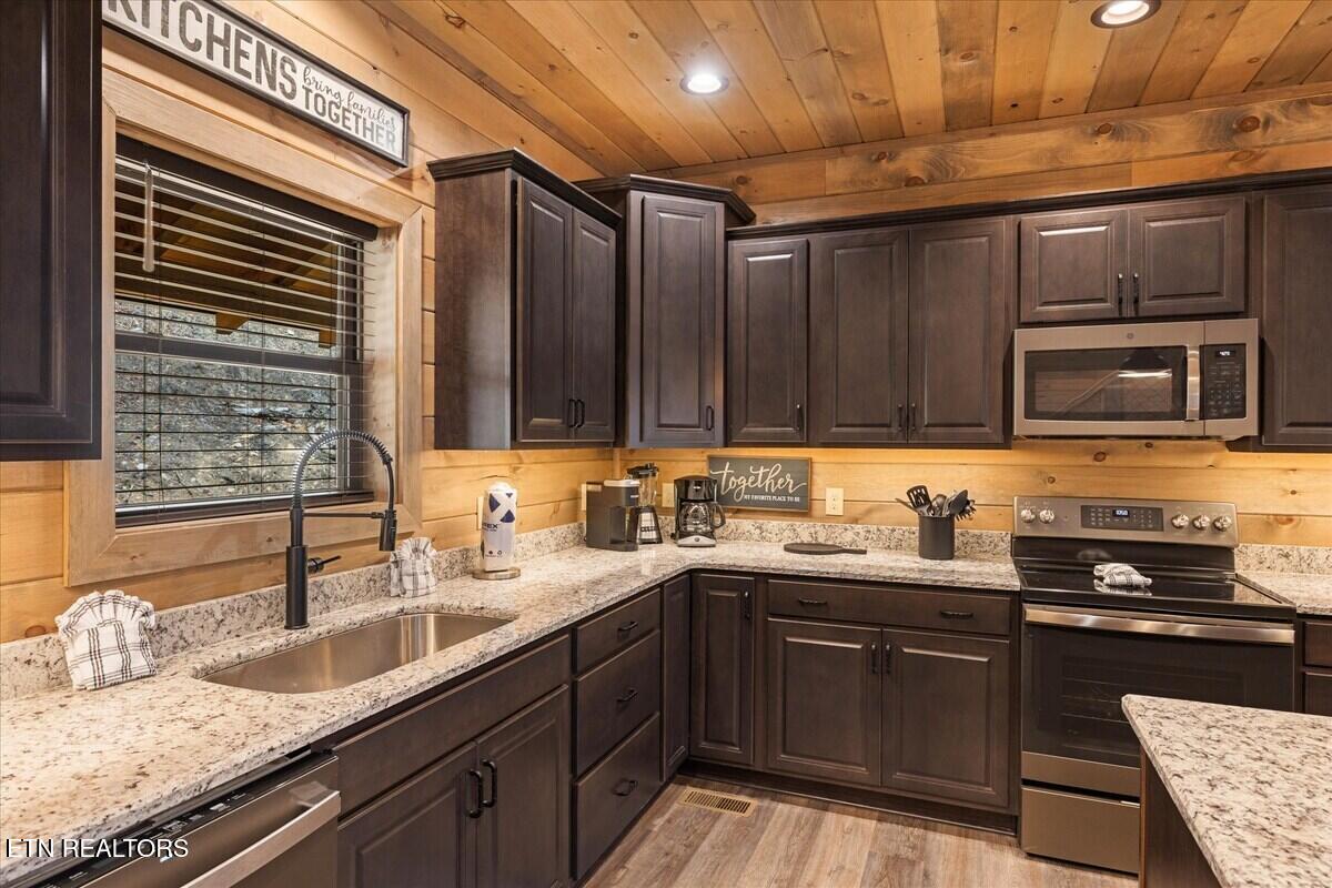 2759 Overholt Trail Sevierville TN 37862