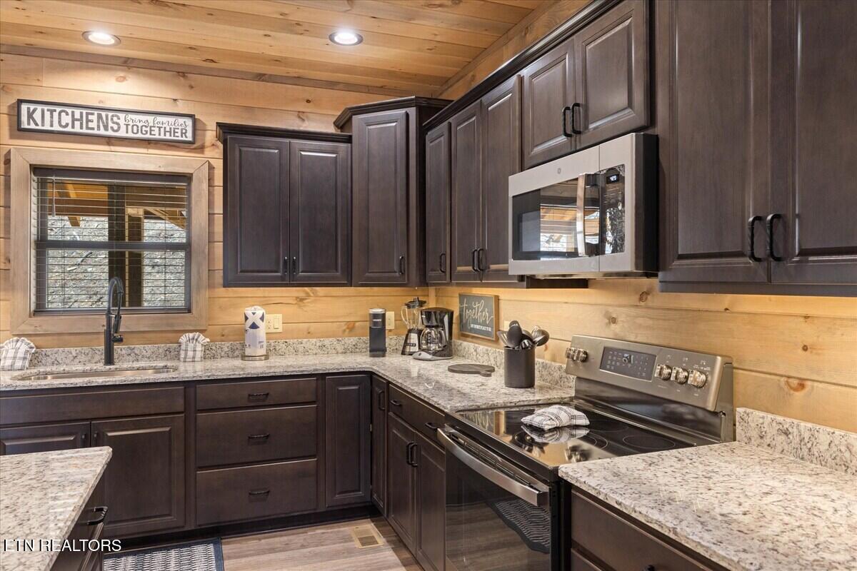 2759 Overholt Trail Sevierville TN 37862