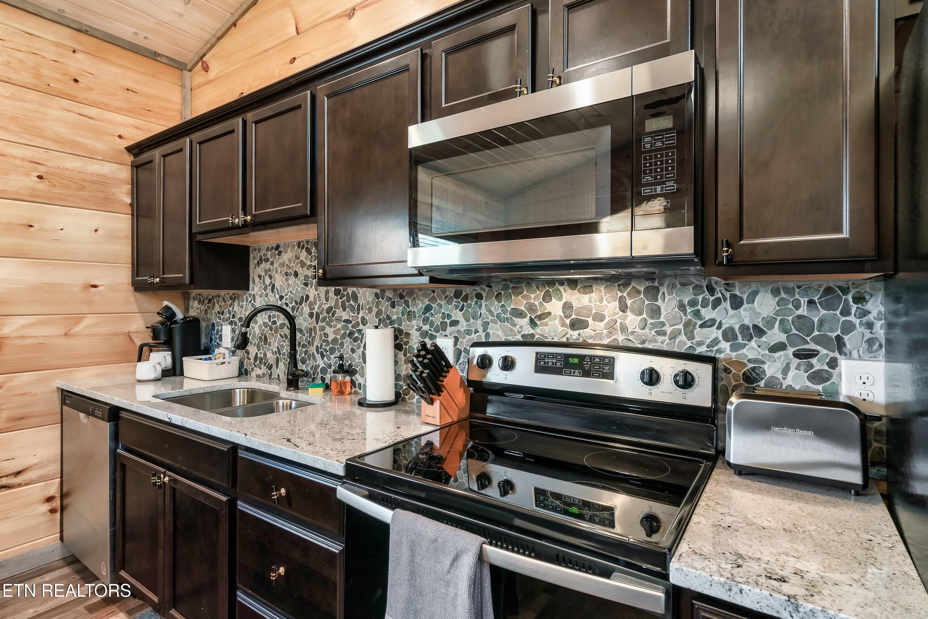 1654 Veterans Boulevard Sevierville TN 37862