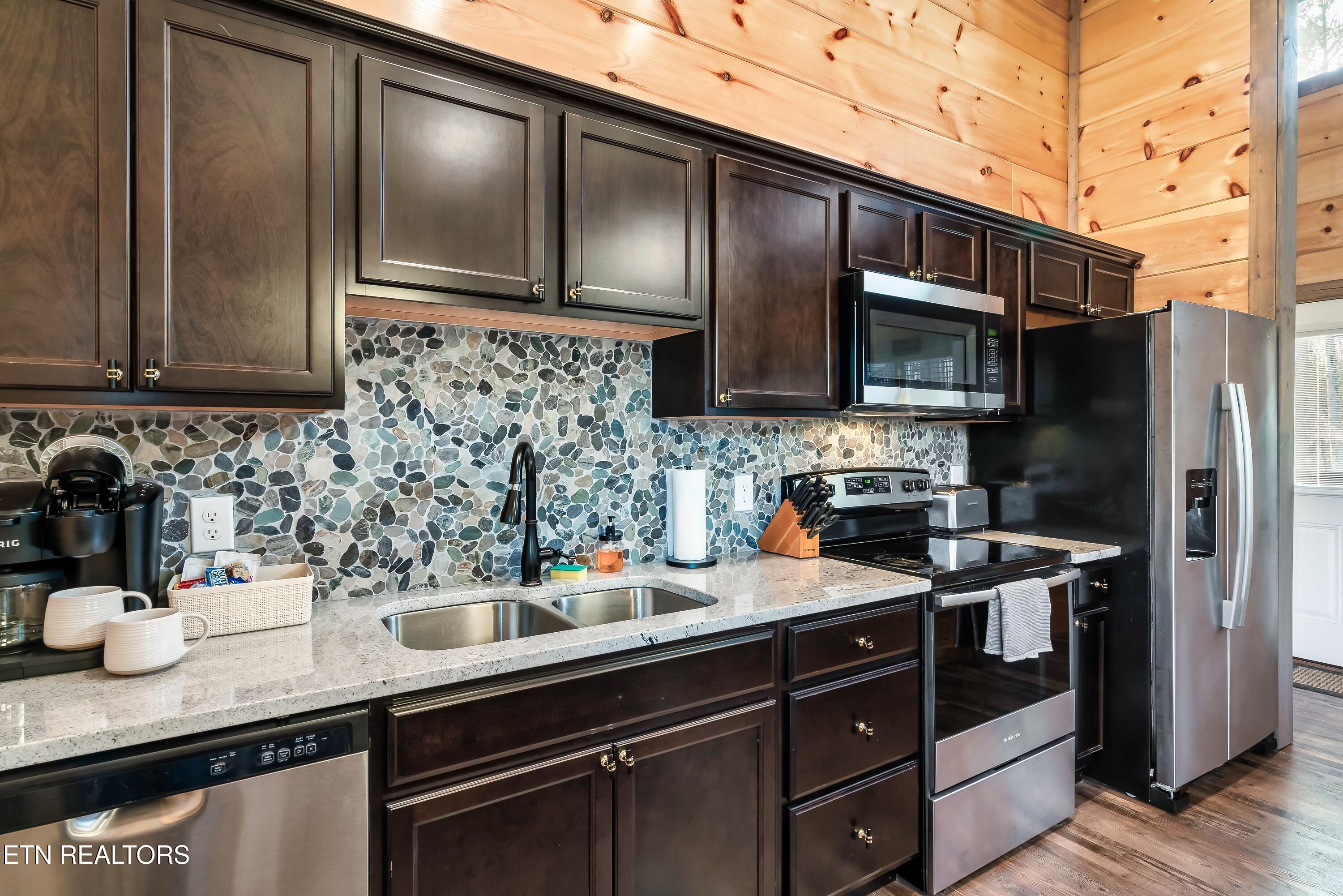 1654 Veterans Boulevard Sevierville TN 37862