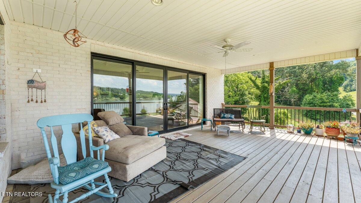 560 Silent River Lane Loudon TN 37774