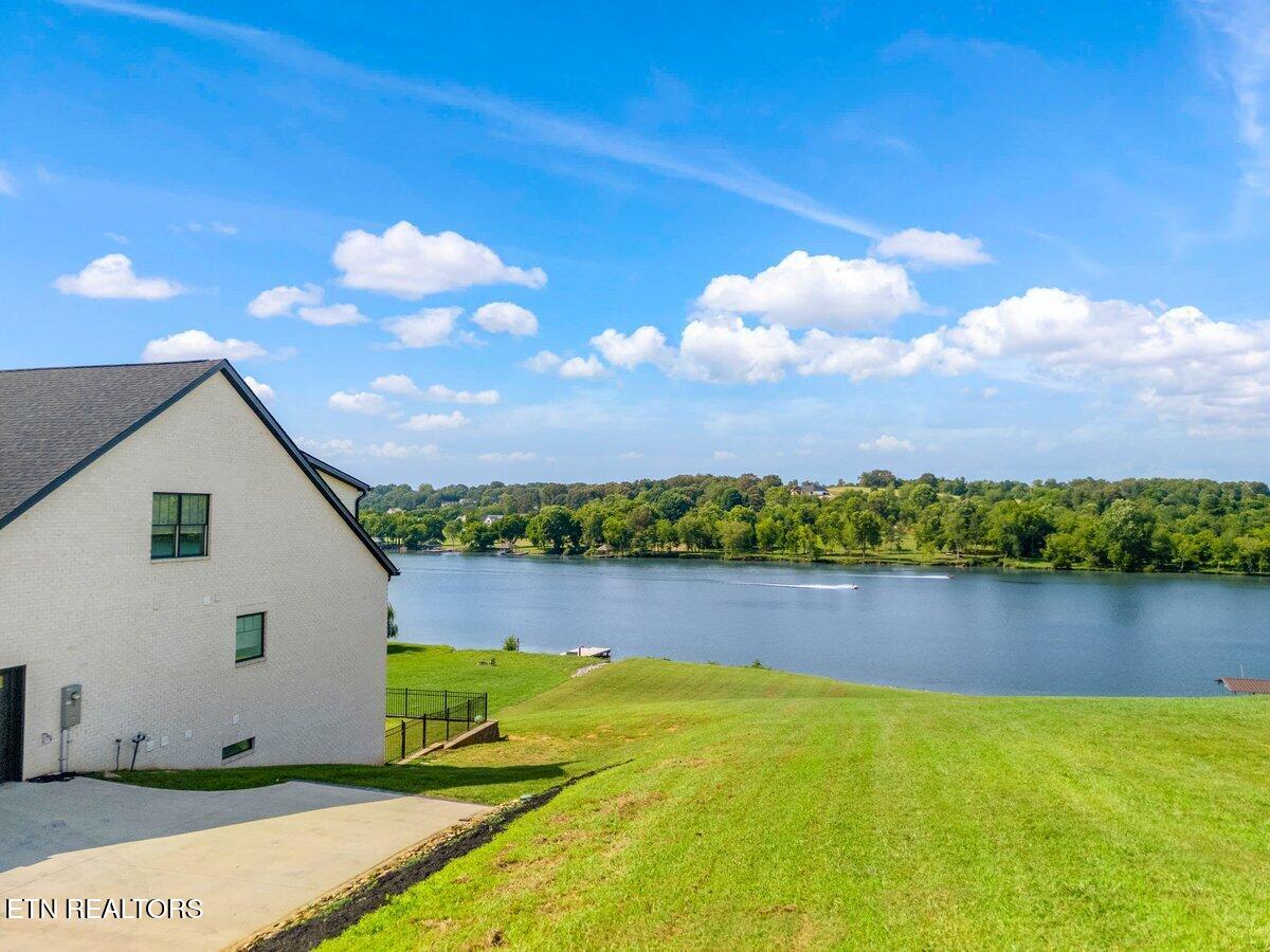 560 Silent River Lane Loudon TN 37774