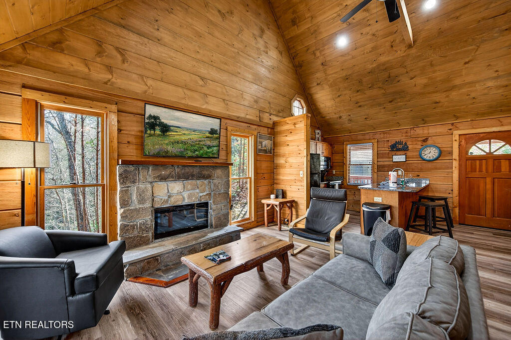 745 Ski View Lane Pigeon Forge TN 37876