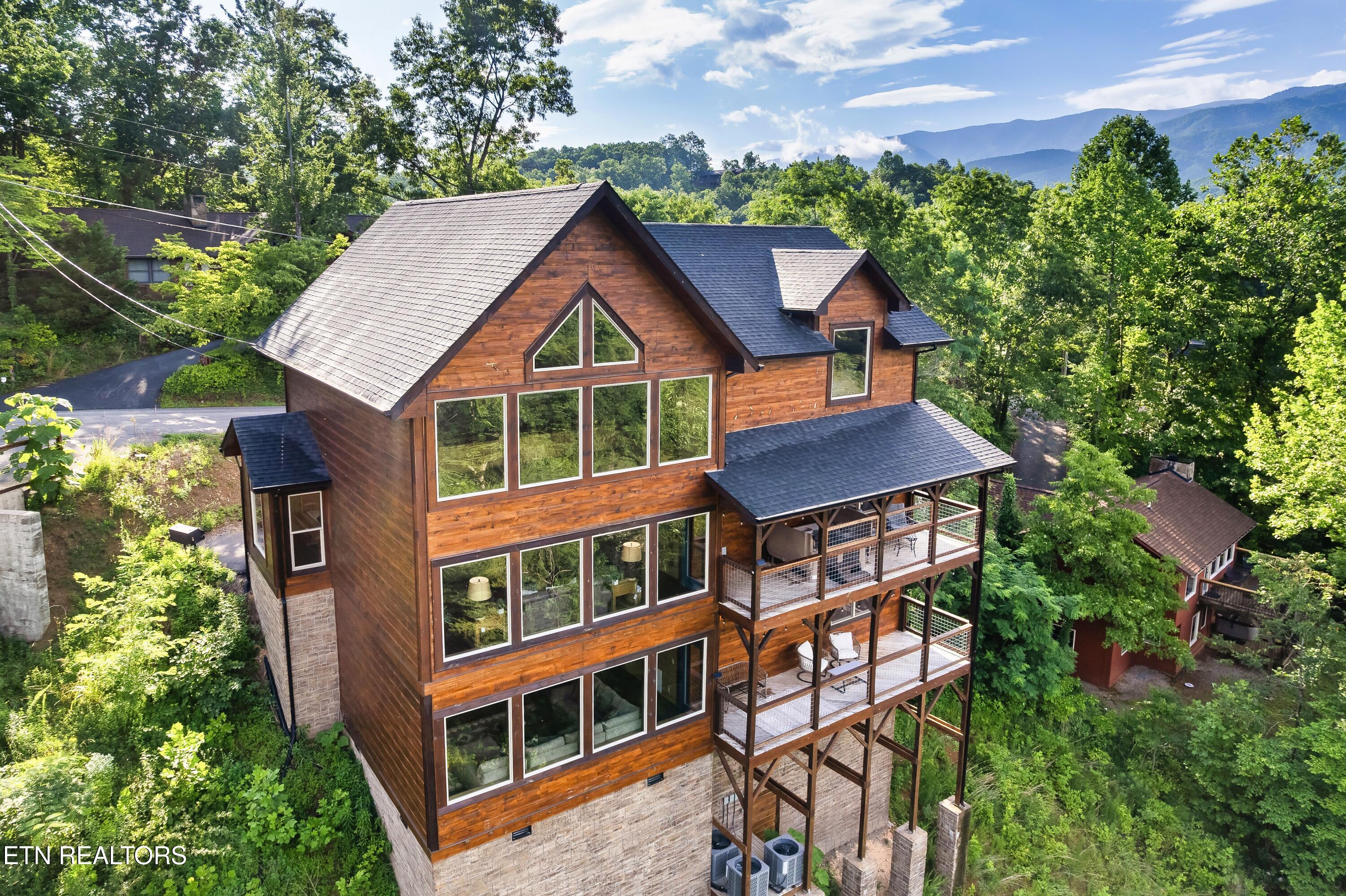 842 Vixen Gatlinburg TN 37738