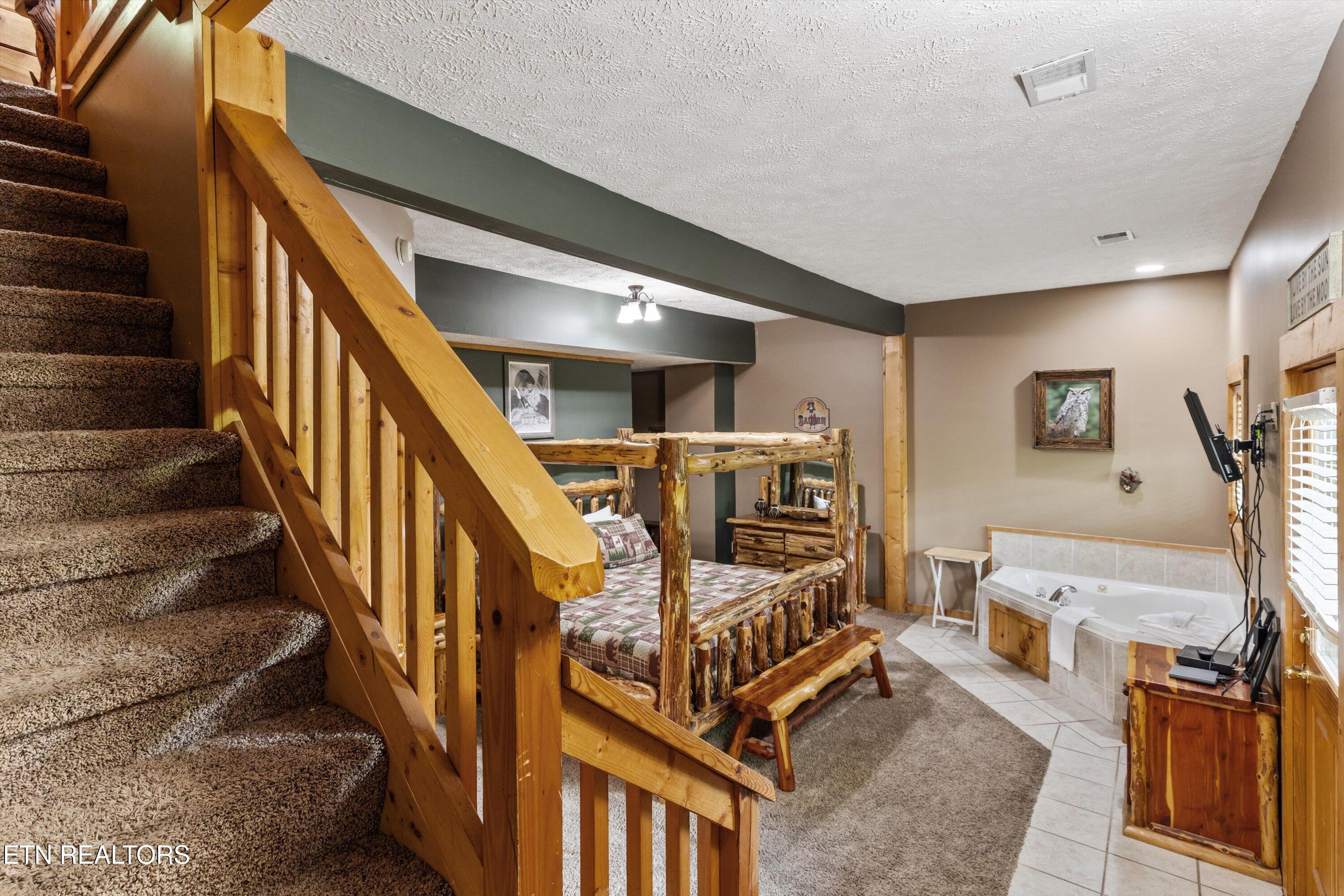 1613 Misty Hollow Way Gatlinburg TN 37738