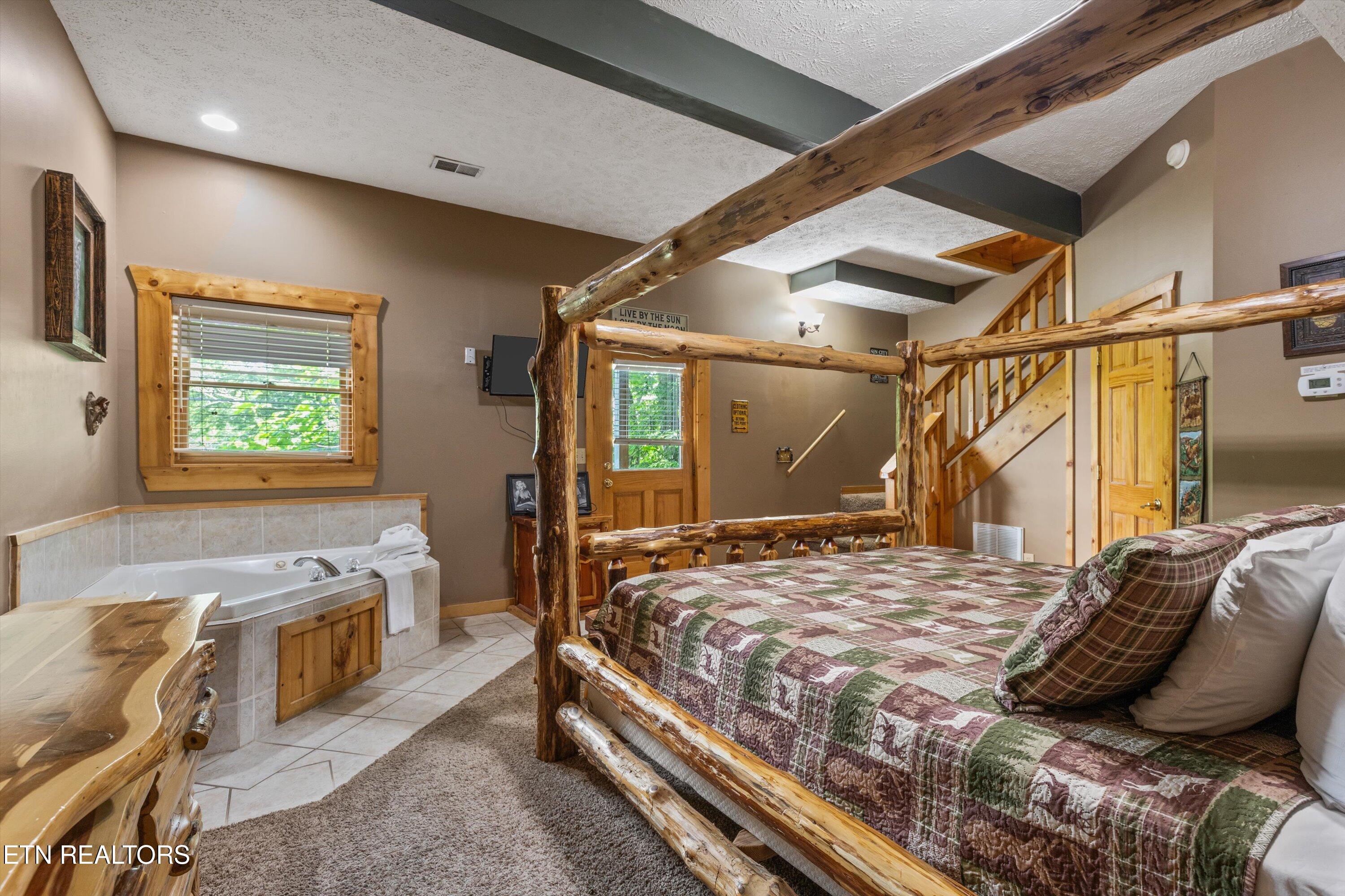 1613 Misty Hollow Way Gatlinburg TN 37738