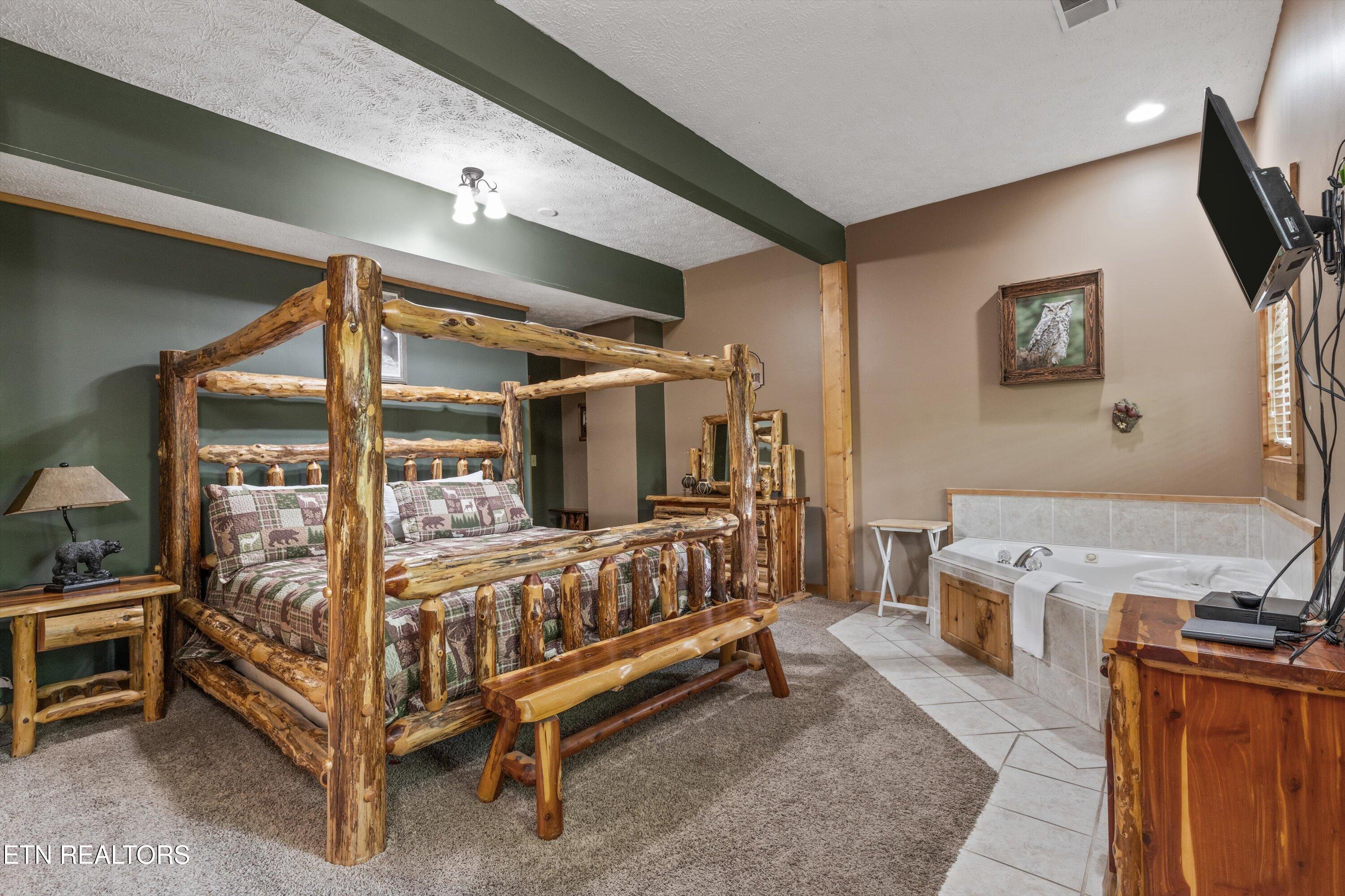 1613 Misty Hollow Way Gatlinburg TN 37738