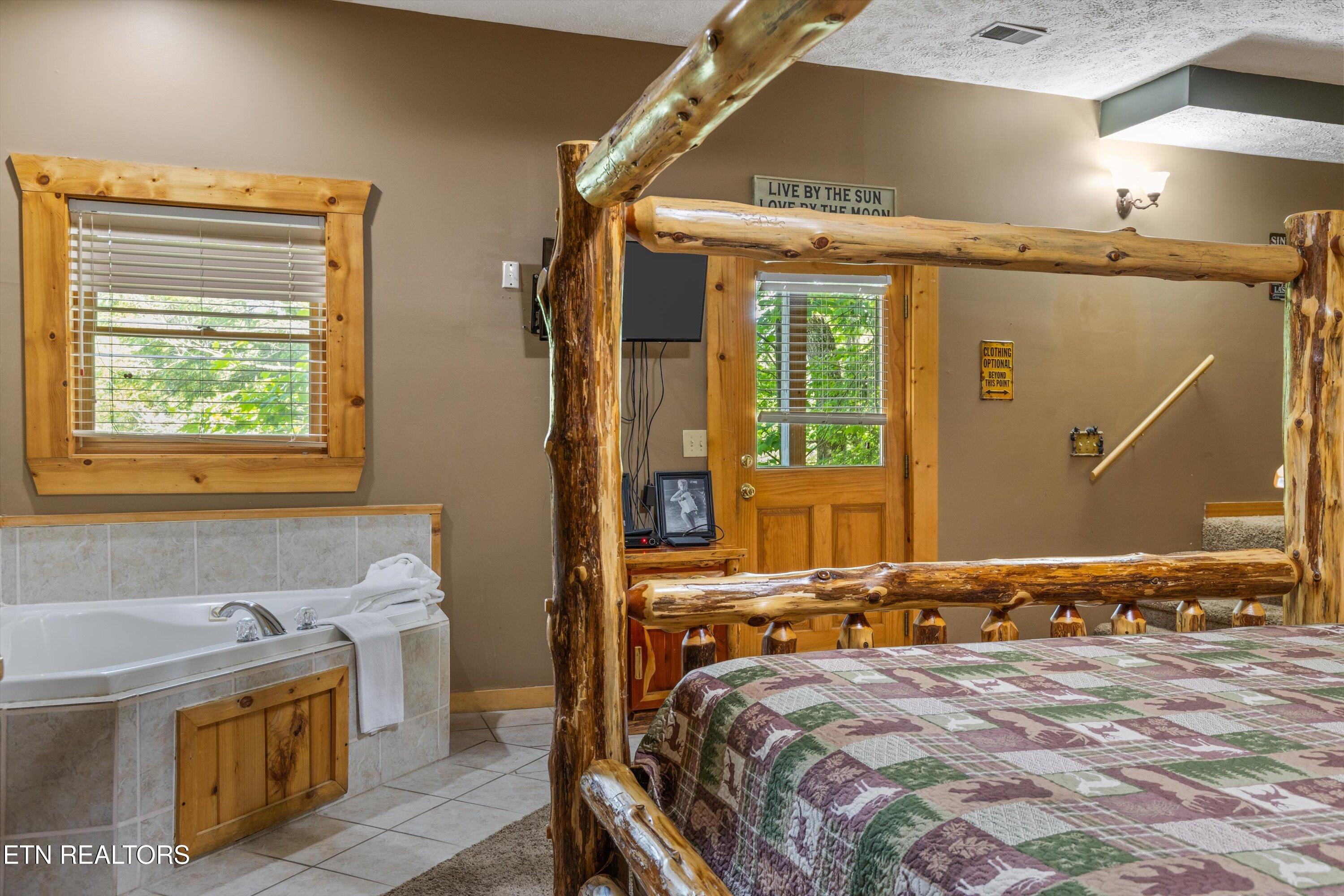 1613 Misty Hollow Way Gatlinburg TN 37738