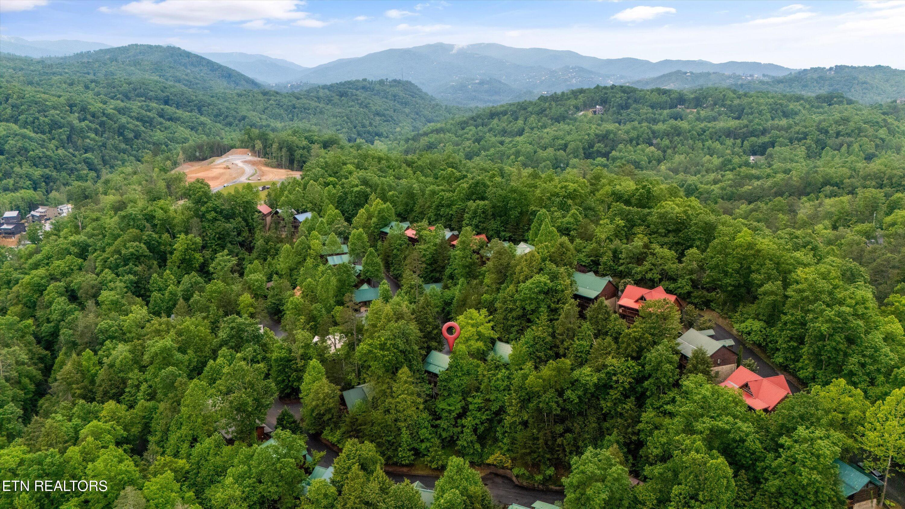 1613 Misty Hollow Way Gatlinburg TN 37738