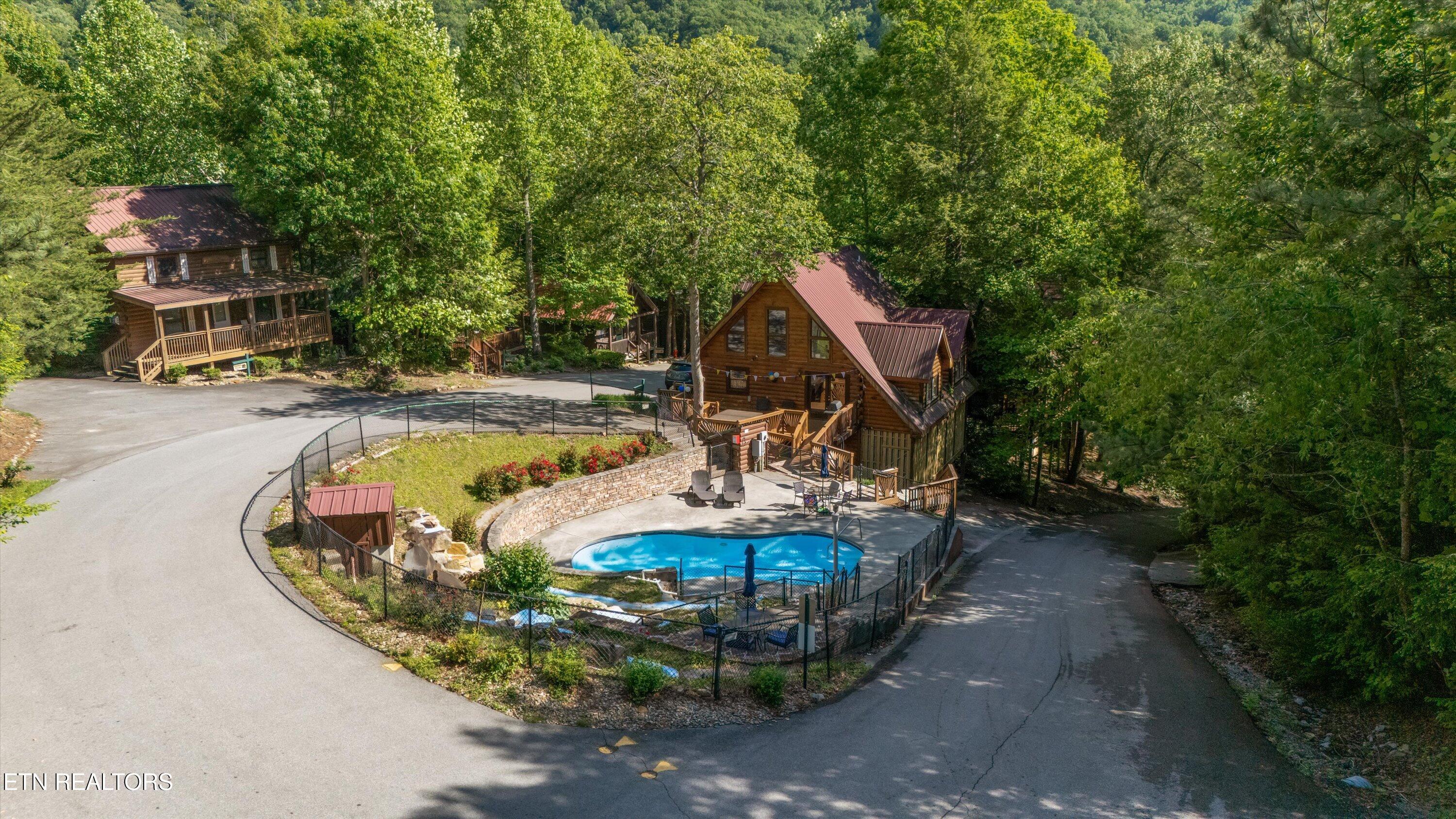 1613 Misty Hollow Way Gatlinburg TN 37738