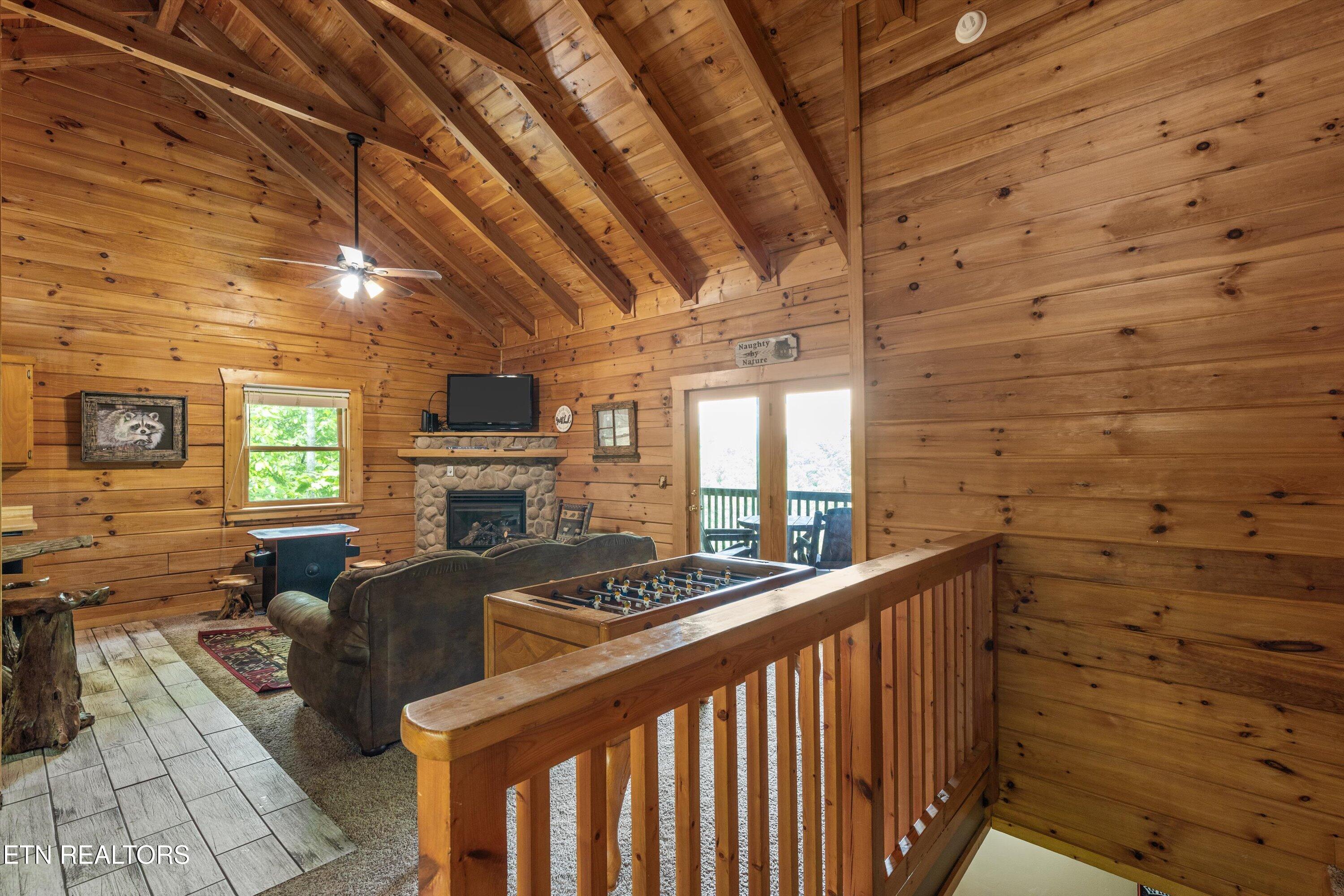 1613 Misty Hollow Way Gatlinburg TN 37738