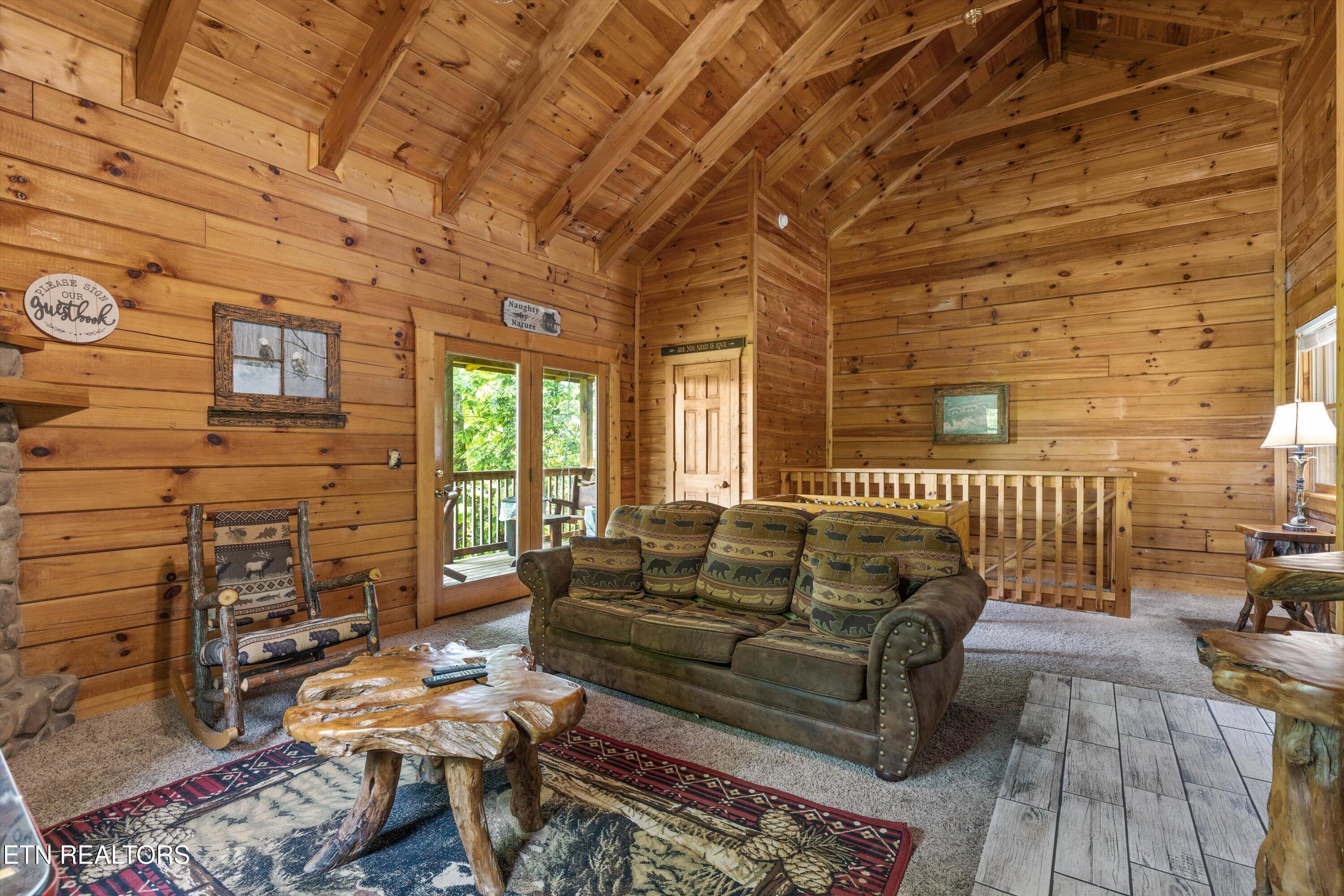 1613 Misty Hollow Way Gatlinburg TN 37738