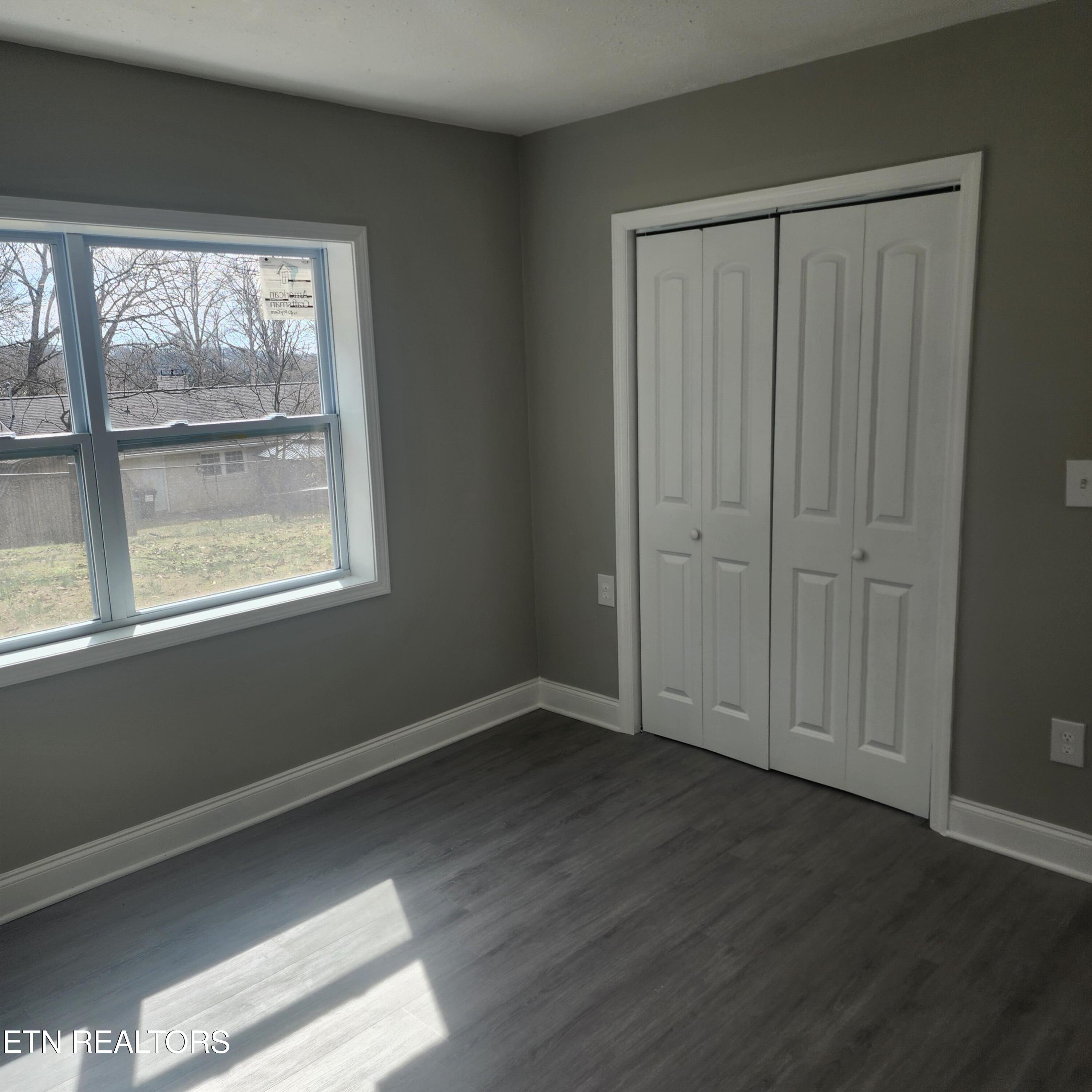 1242 Strange Road Lenoir City TN 37772