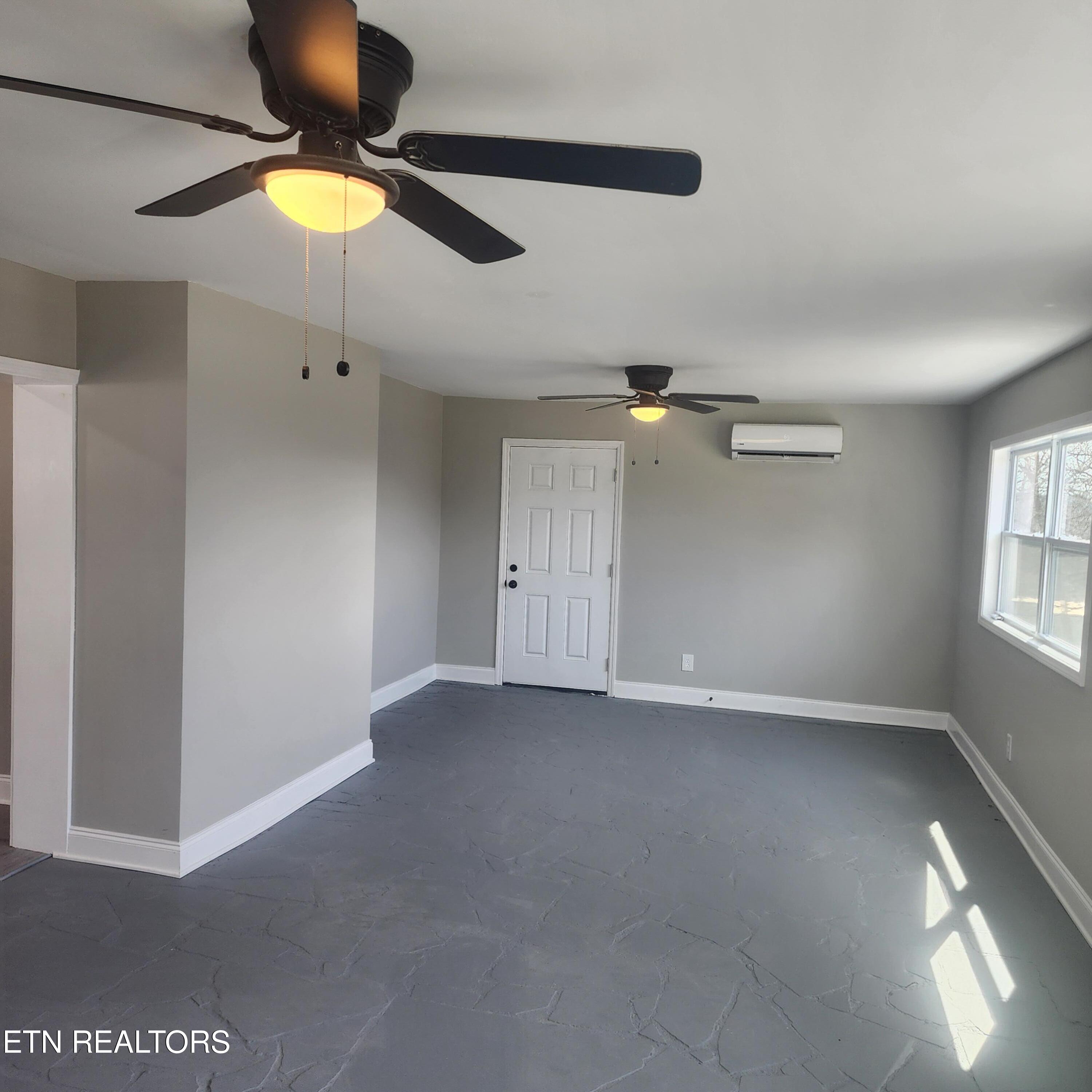 1242 Strange Road Lenoir City TN 37772