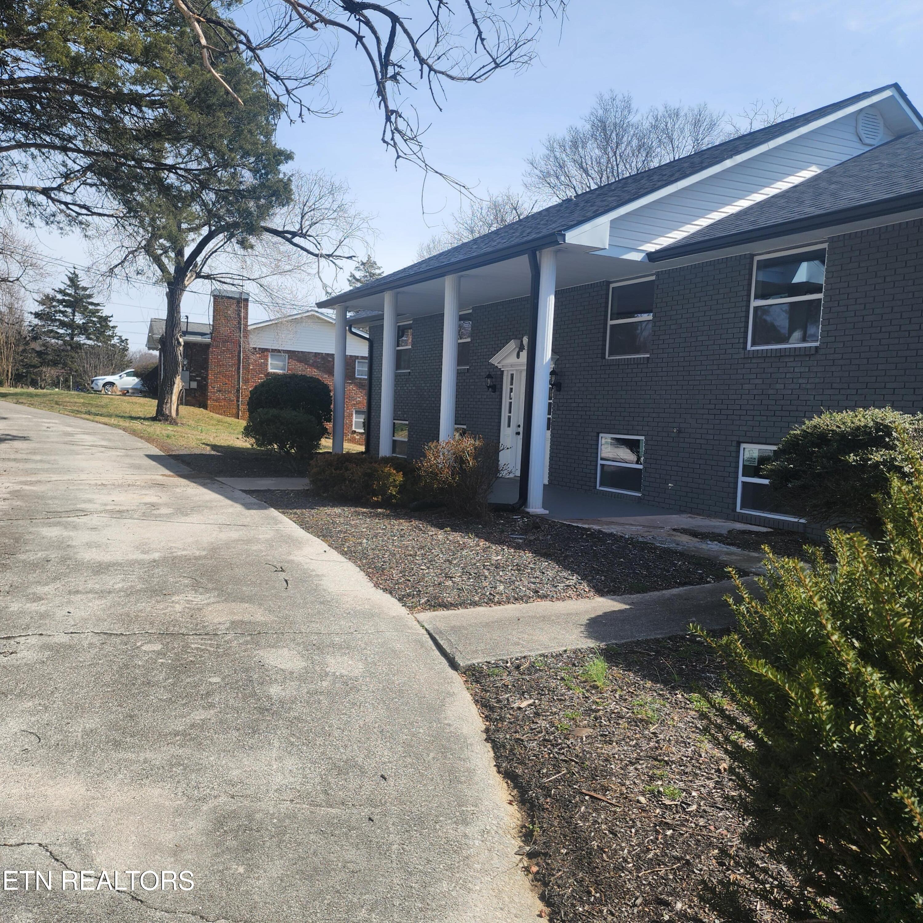 1242 Strange Road Lenoir City TN 37772