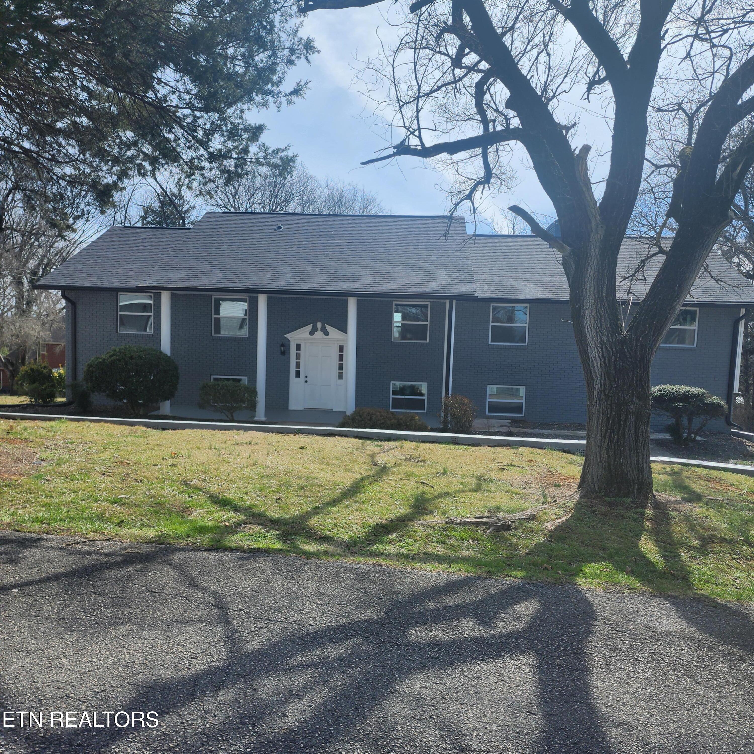 1242 Strange Road Lenoir City TN 37772