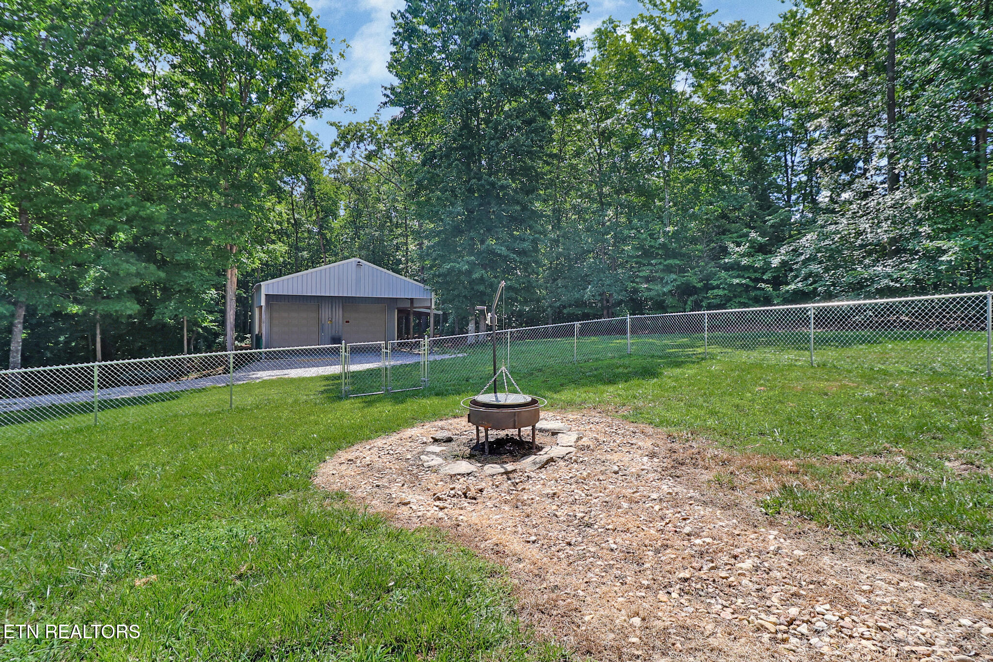360 Swallows Crossing Grimsley TN 38565