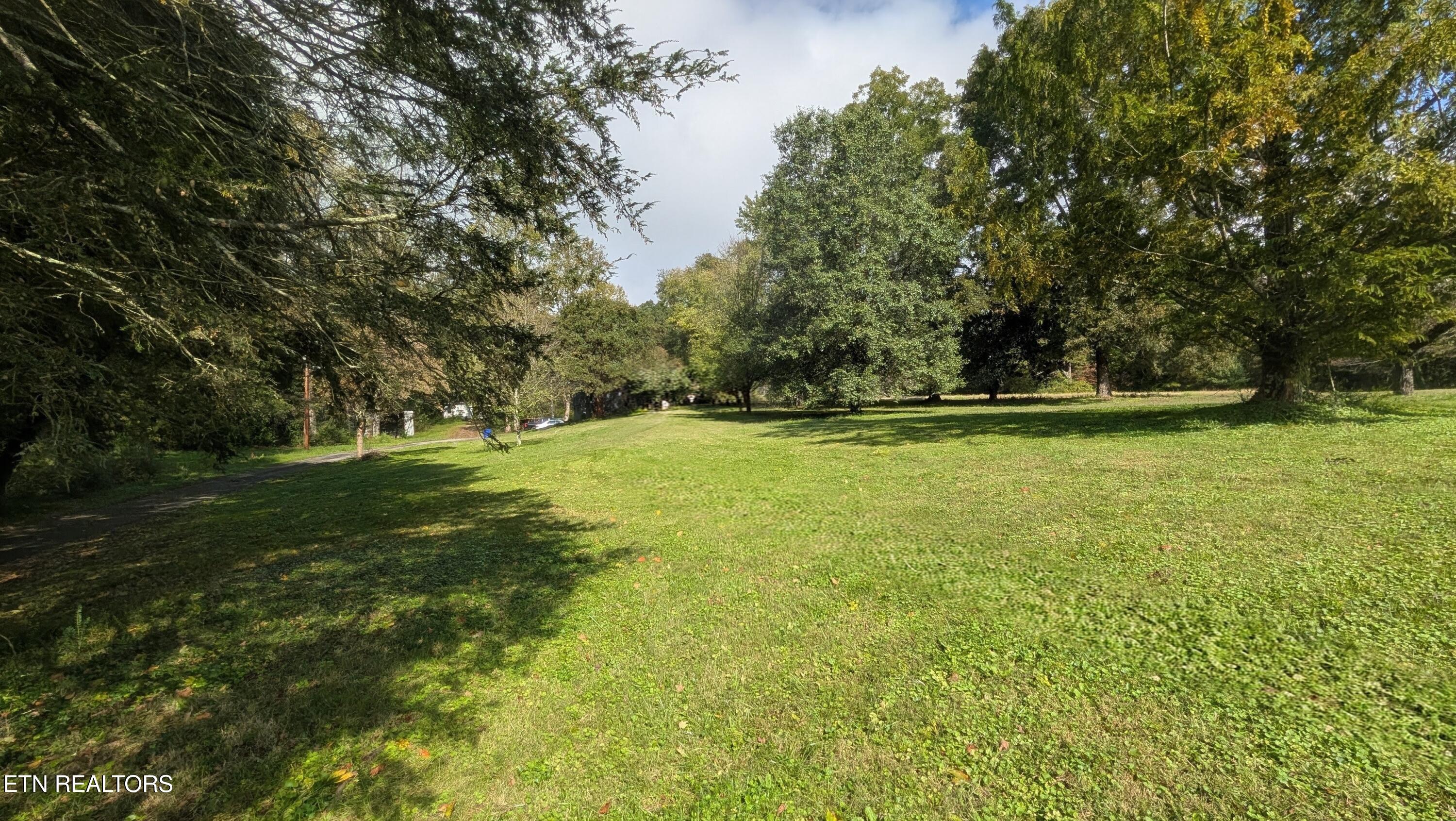 2710 Oak Ridge Oak Ridge TN 37830