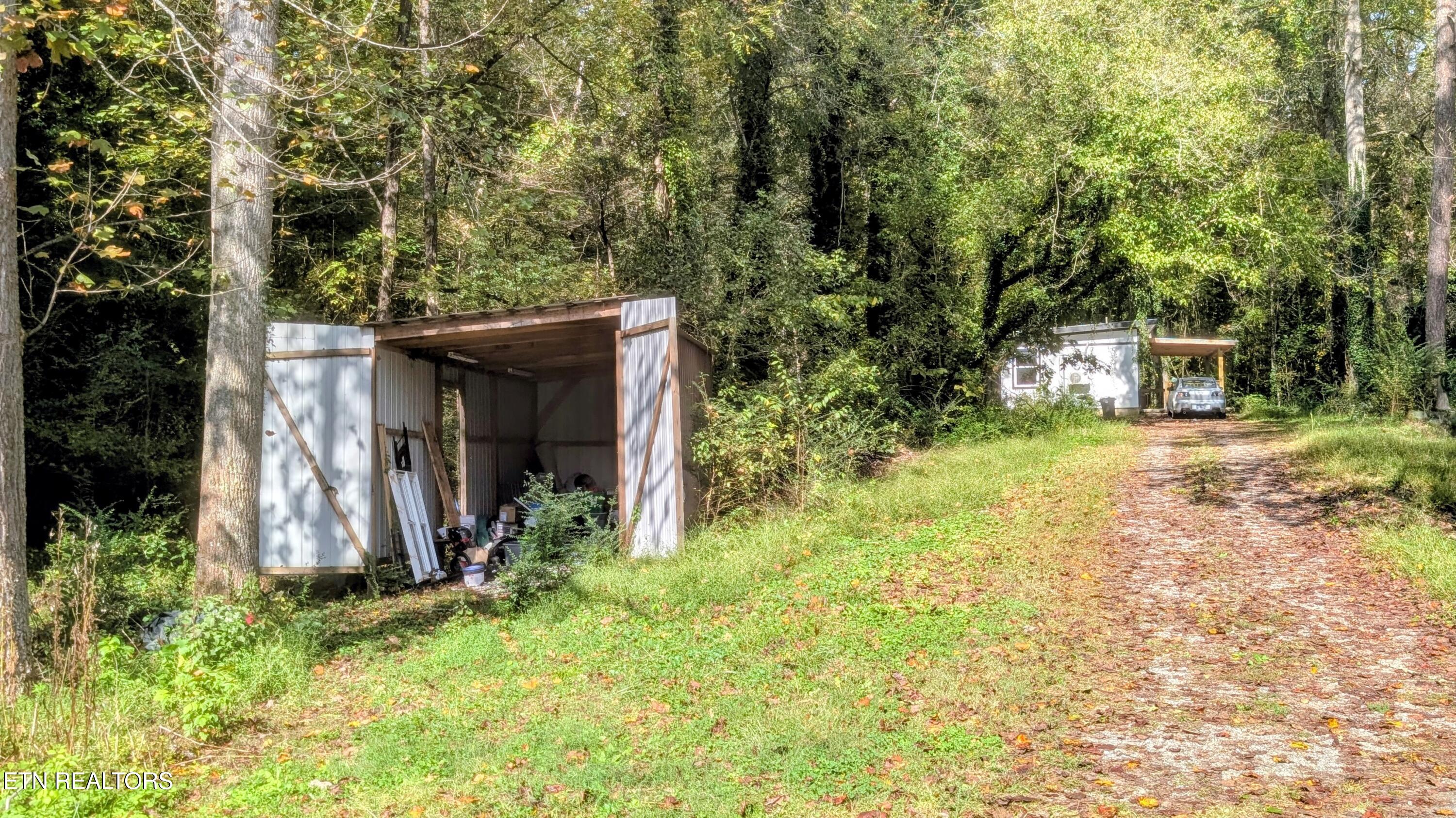 2710 Oak Ridge Oak Ridge TN 37830