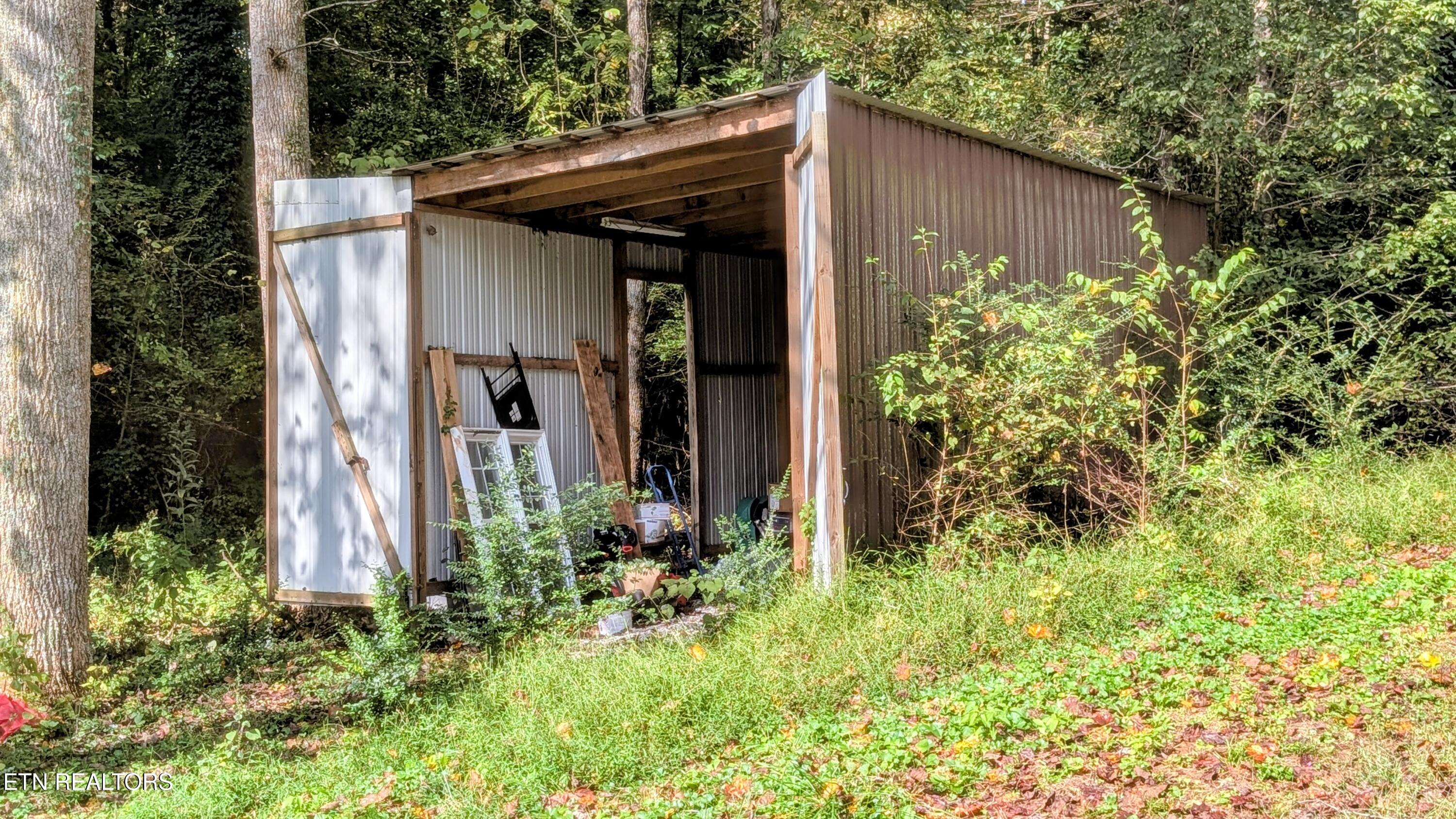 2710 Oak Ridge Oak Ridge TN 37830