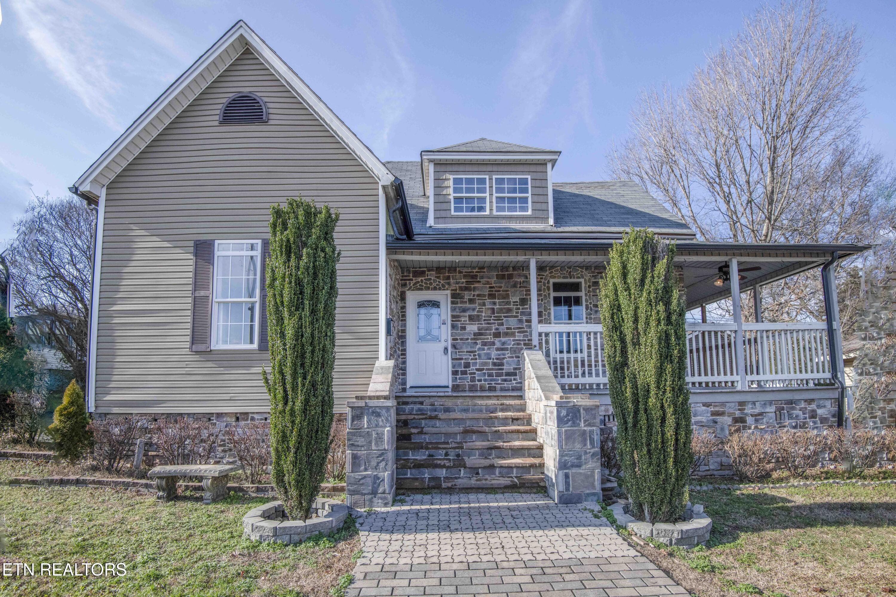 509 W Broadway Street Lenoir City TN 37771