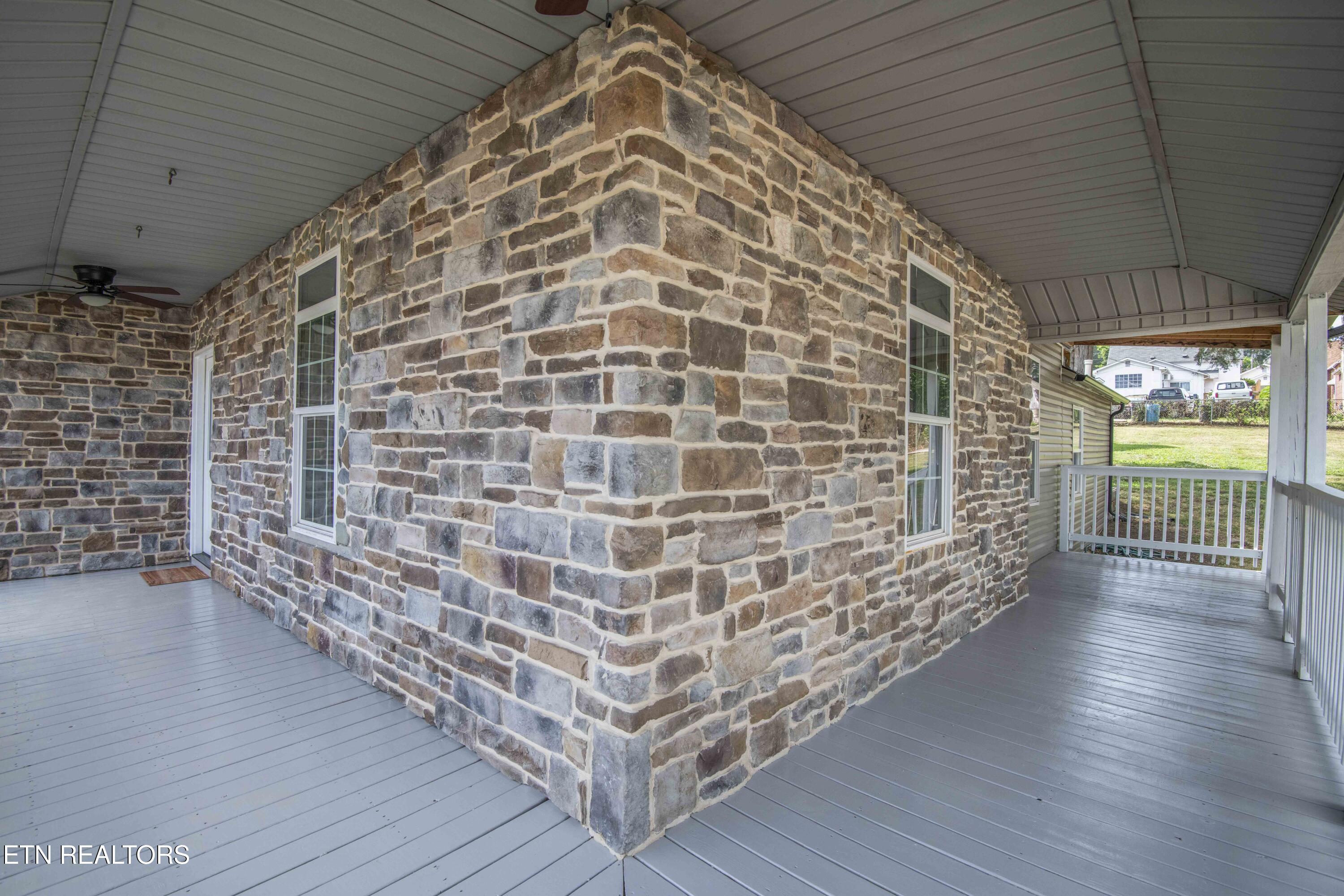 509 W Broadway Street Lenoir City TN 37771