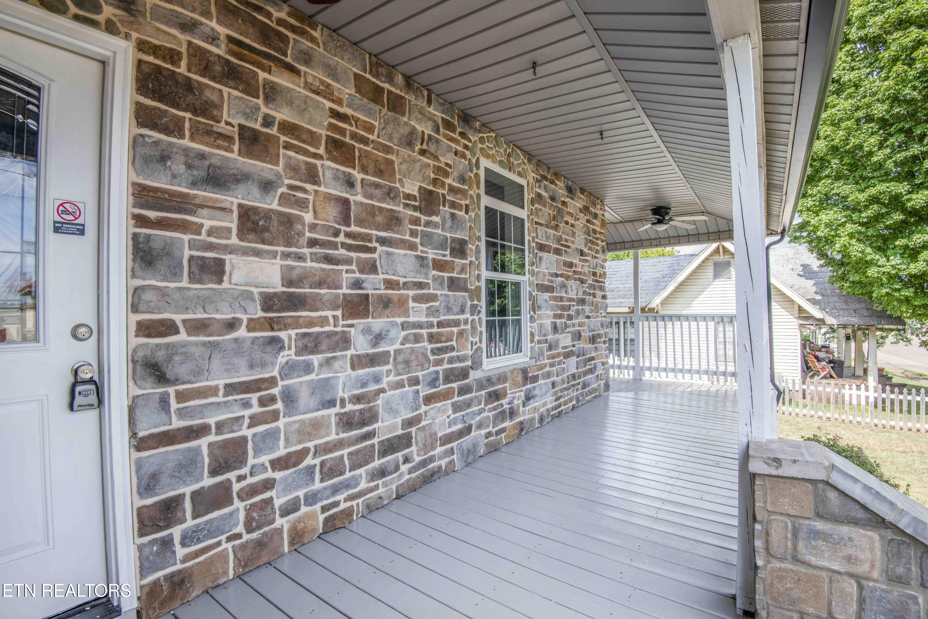 509 W Broadway Street Lenoir City TN 37771