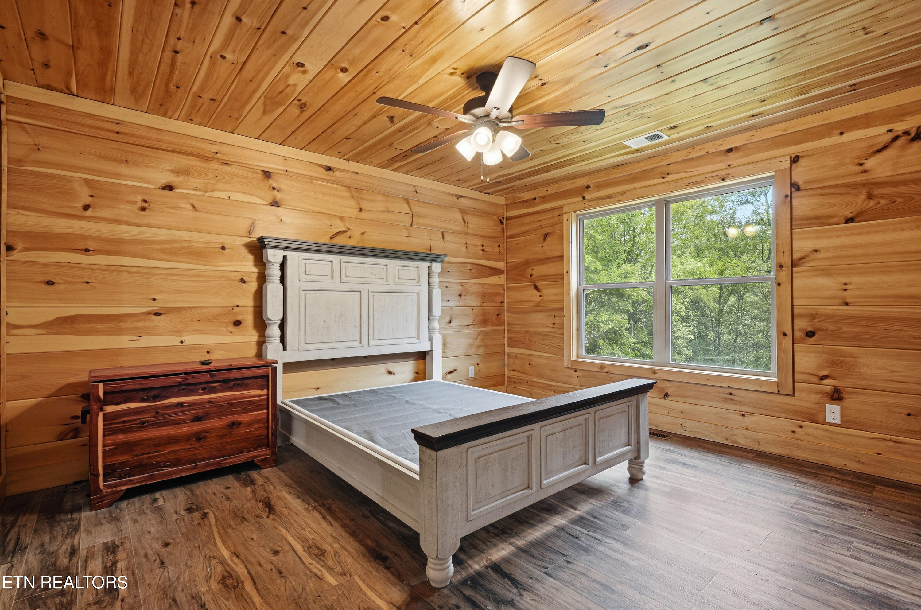4923 Cote Way Cosby TN 37722