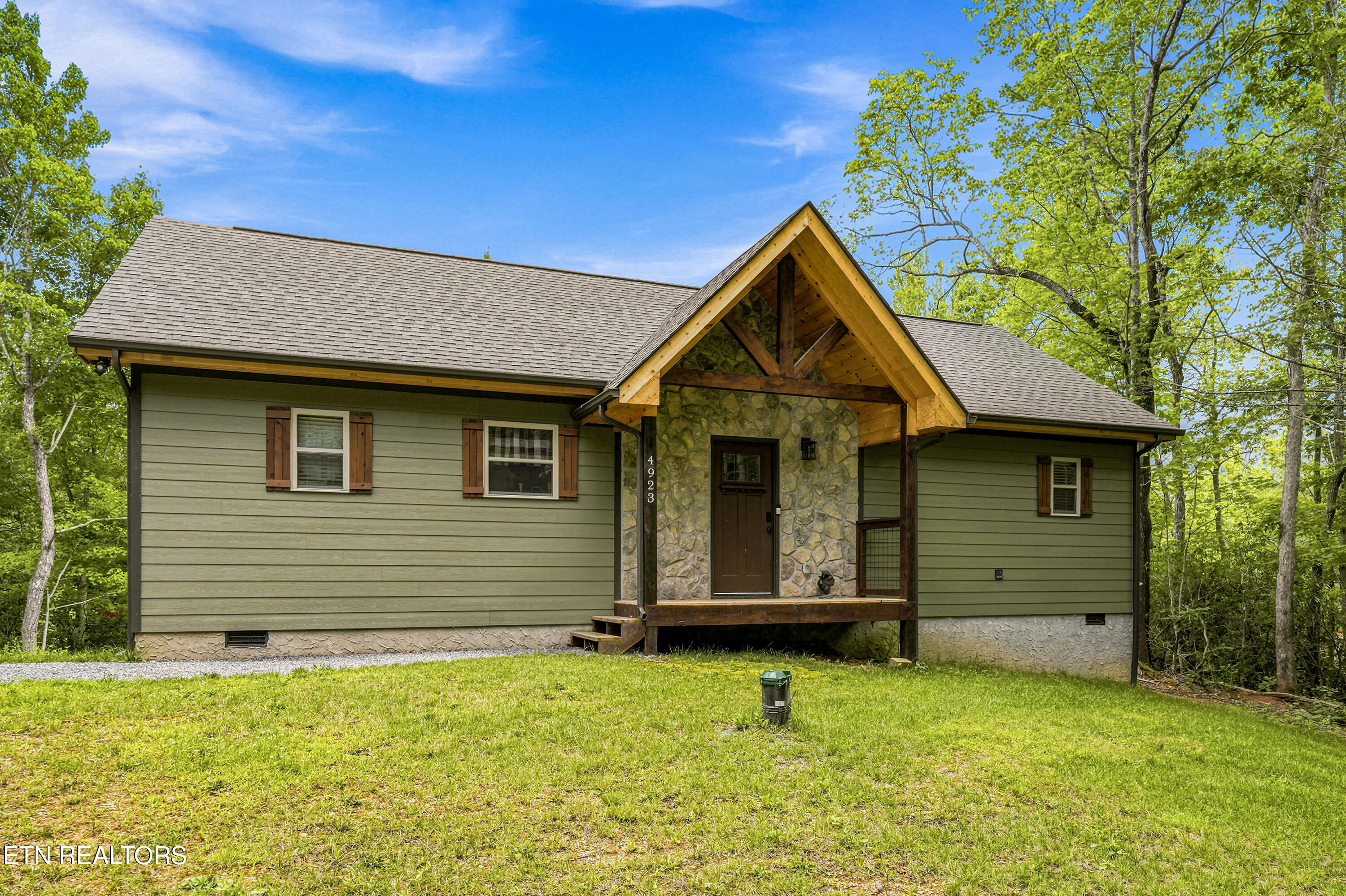 4923 Cote Way Cosby TN 37722
