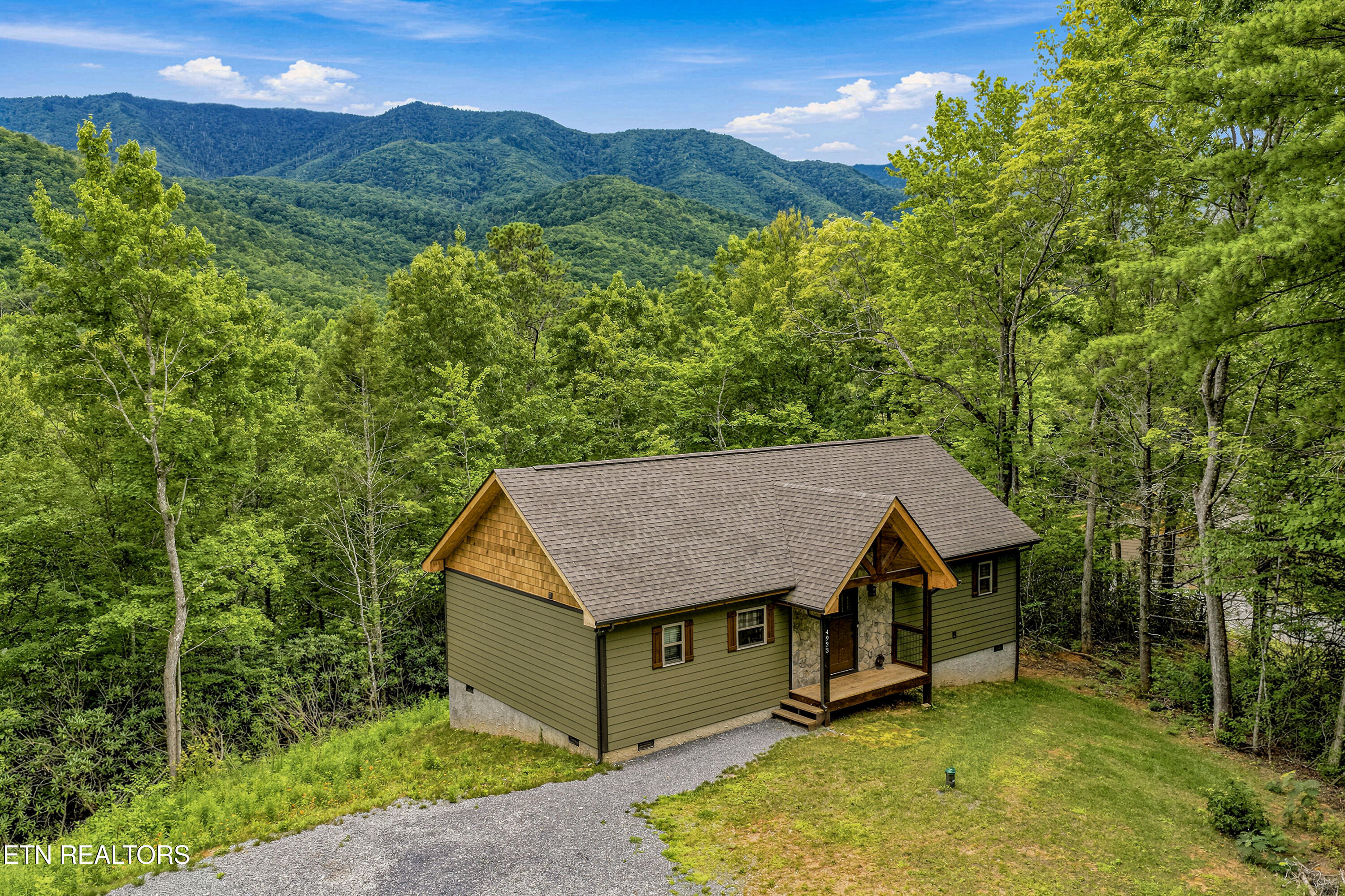 4923 Cote Way Cosby TN 37722