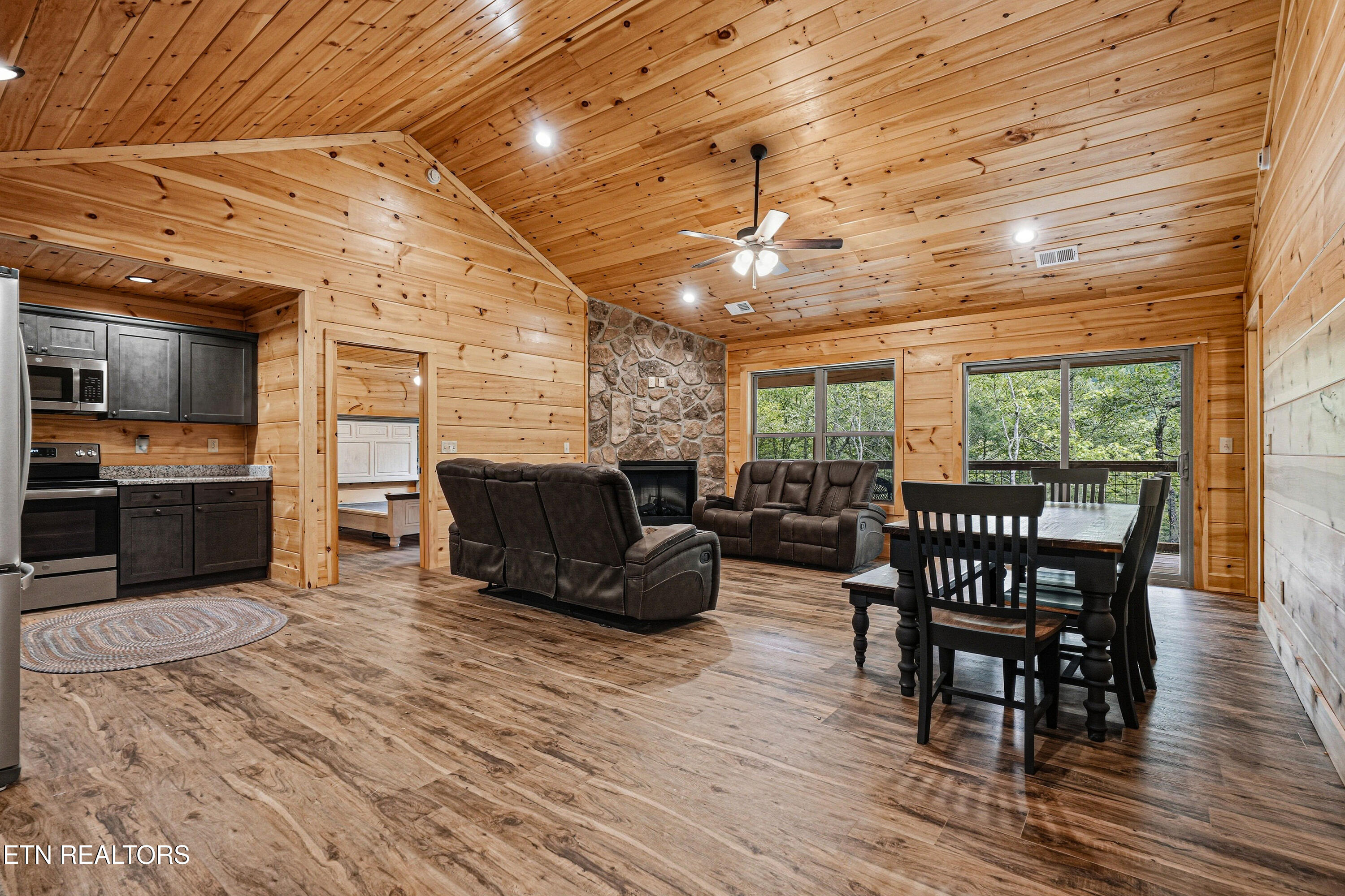 4923 Cote Way Cosby TN 37722